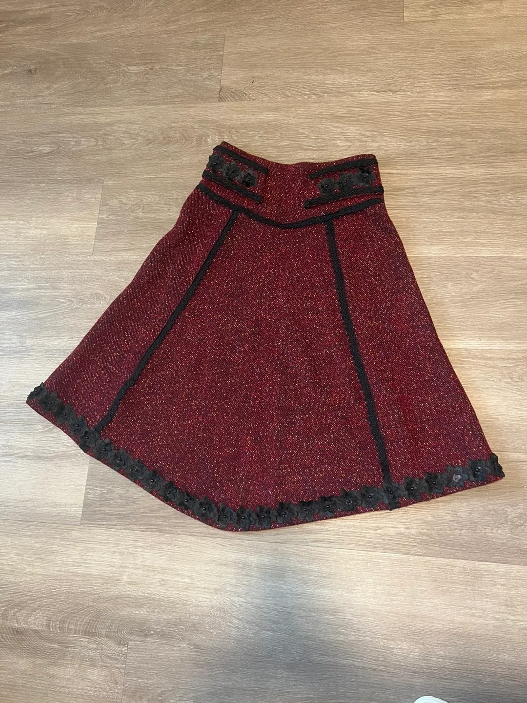 Women’s Autumn Skirt thumbnail
