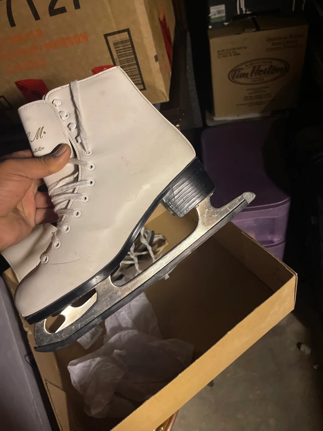 Jackson Glacier Figure Skates - Size 8 image indicator(2)