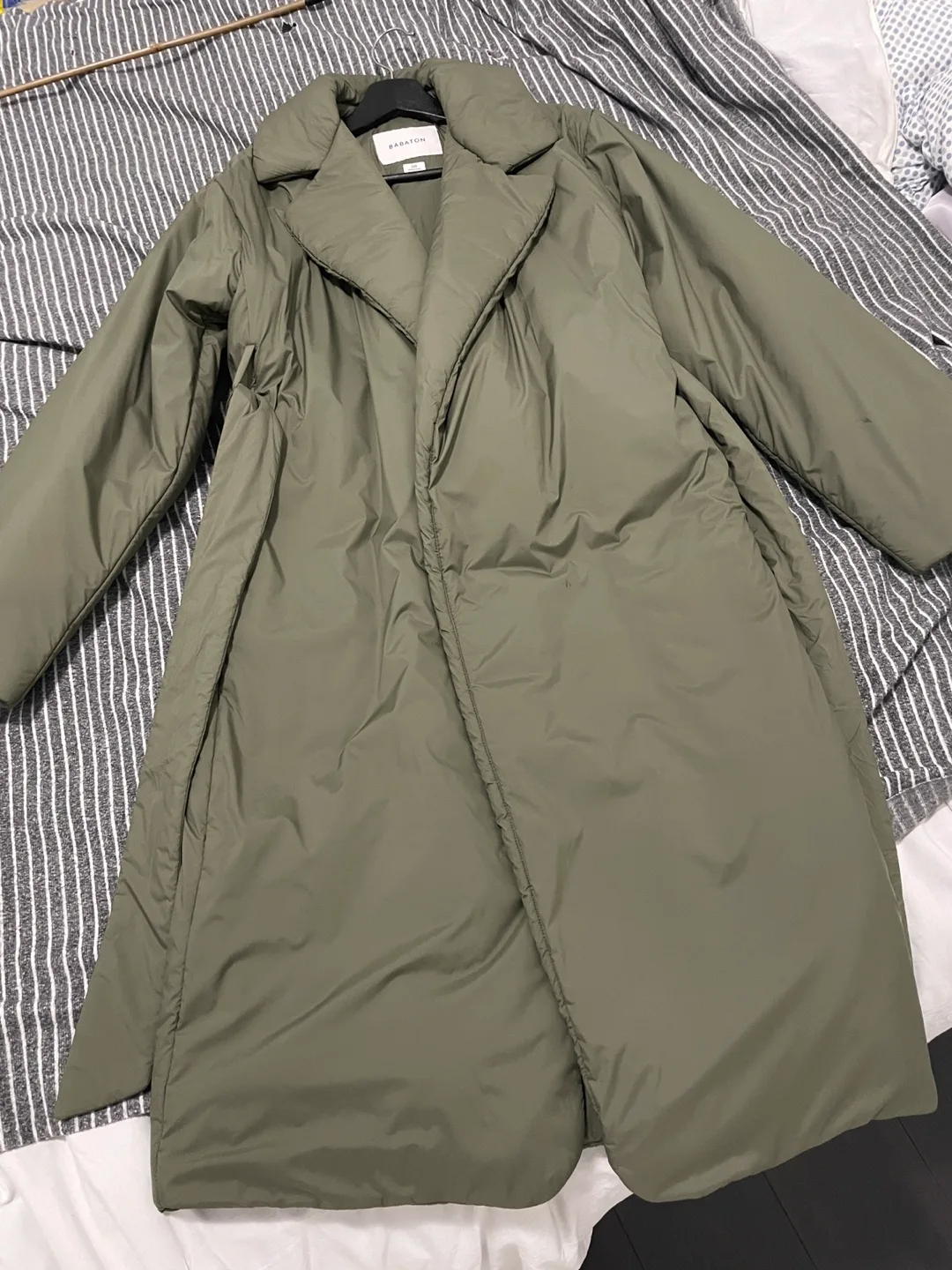 Babaton Fairbanks Puffer Coat - Size 2XS image indicator(4)