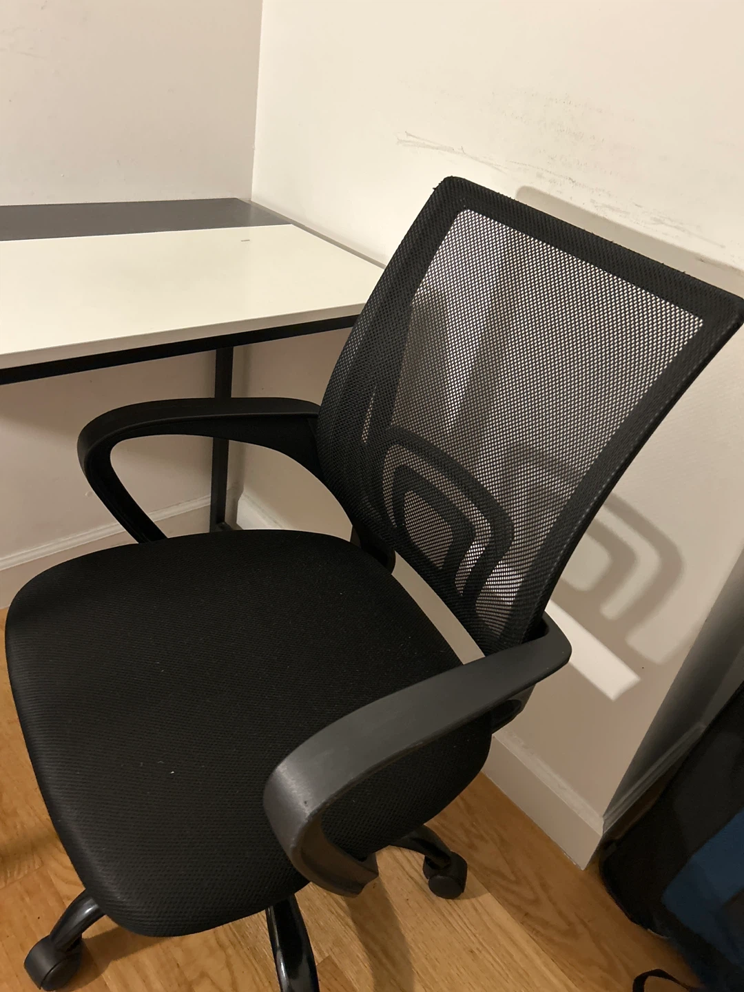 Black Office Chair - photo 2
