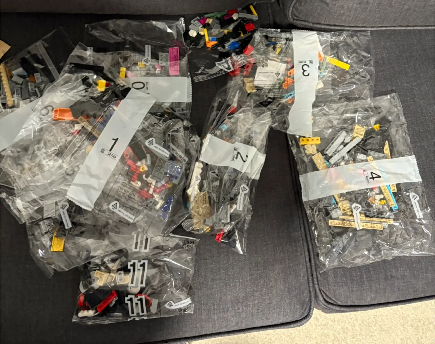 LEGO Back to the Future Time Machine (Set 10300) image indicator(4)