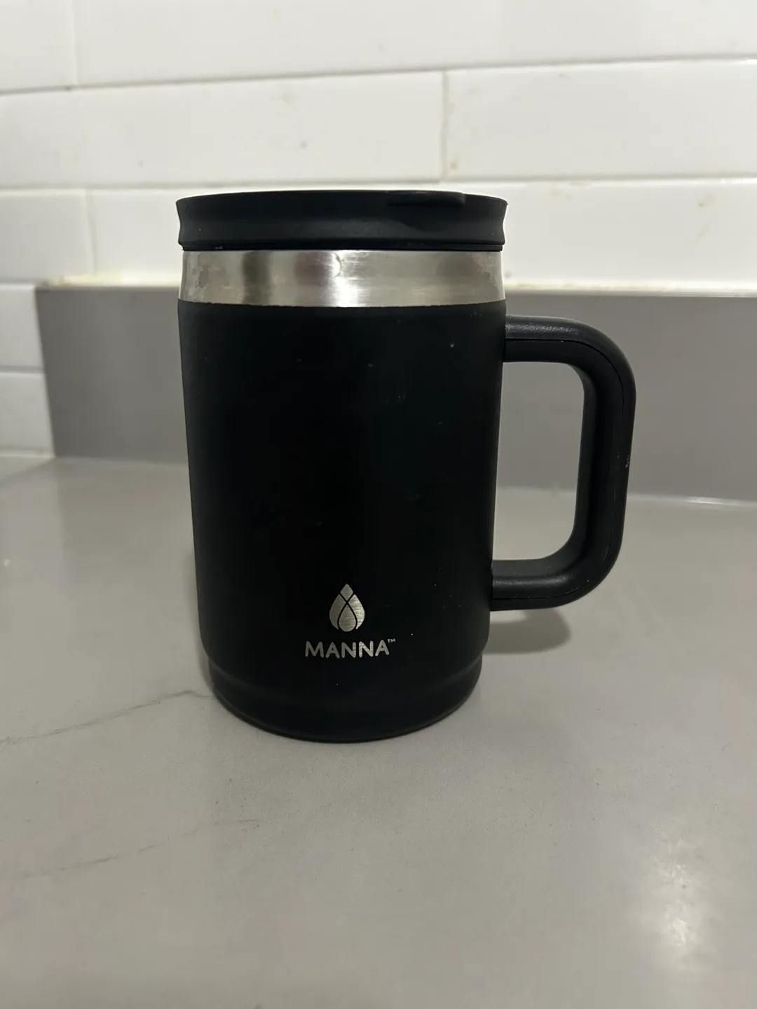 MANNA Black Insulated Mug with Lid thumbnail