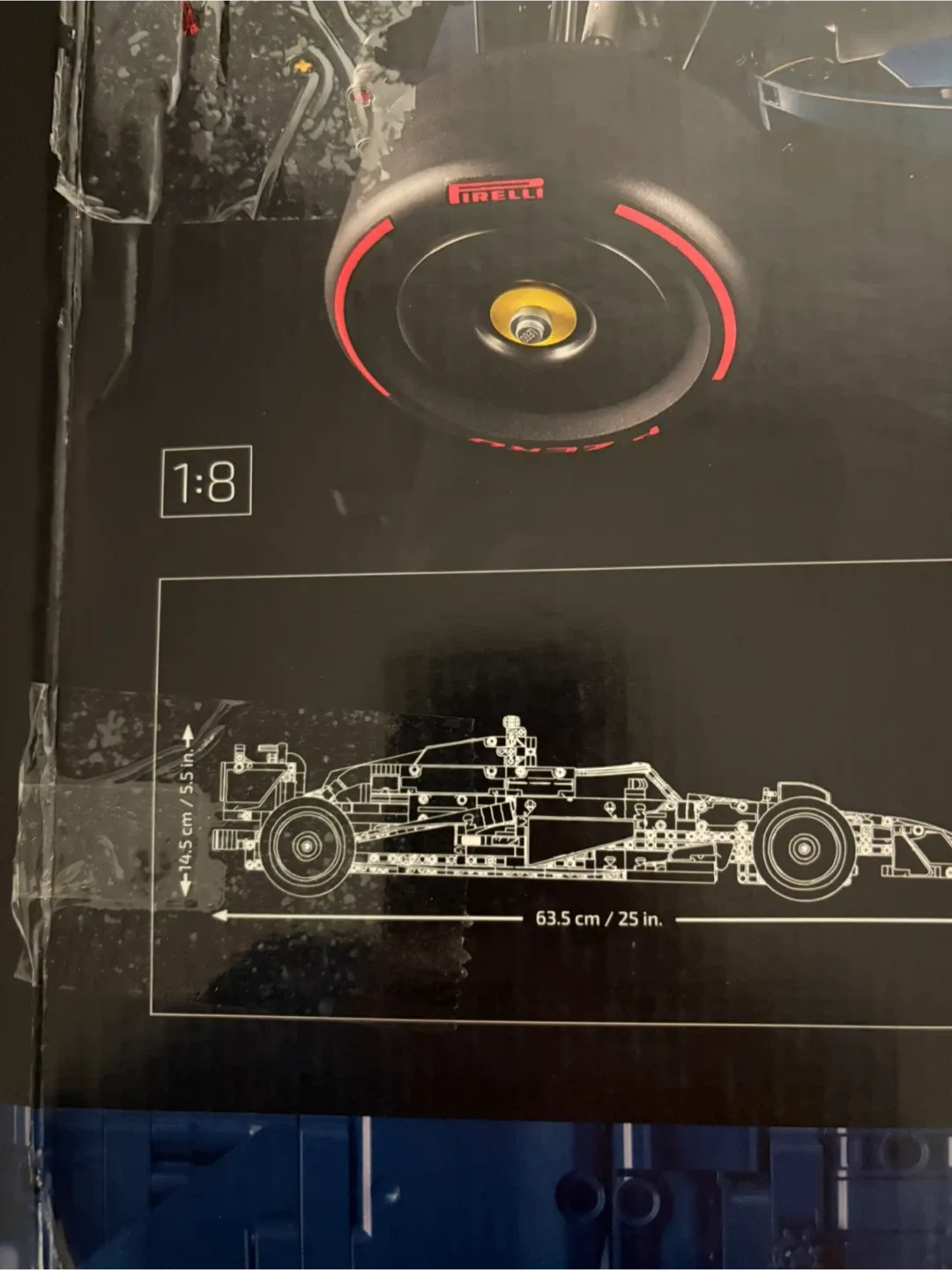 LEGO Technic Red Bull Racing RB18 Formula 1 1639 Pieces image indicator(3)