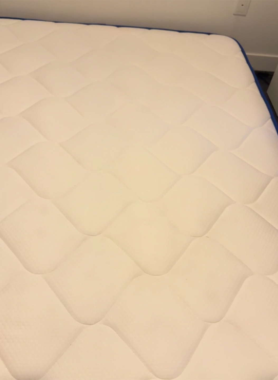 [Free⭐️] Queen Mattress