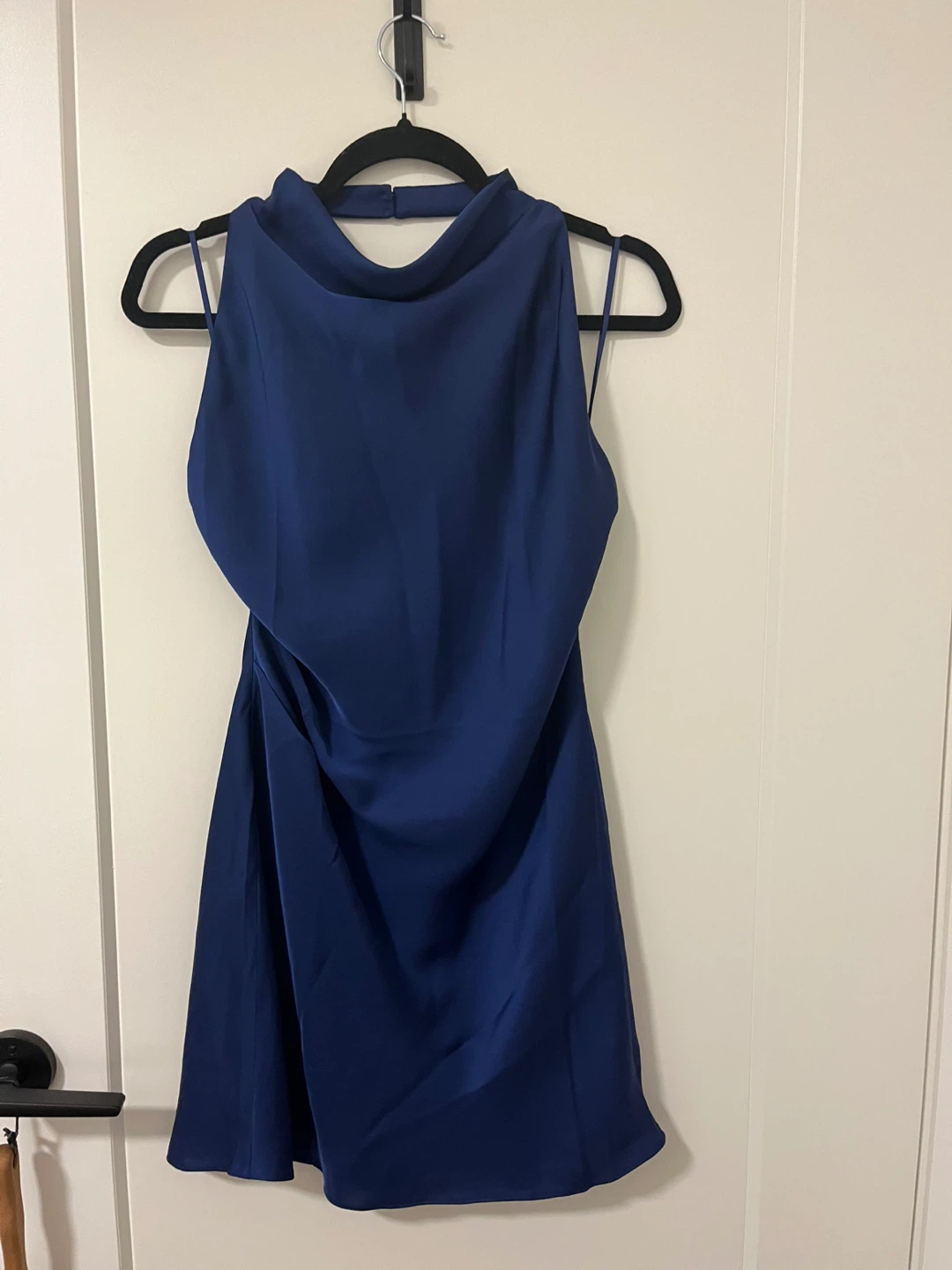 babaton audience satin mini dress | Dresses | Aritzia Babaton Nwt Sz 4 Its made with high audience satin mini dress from