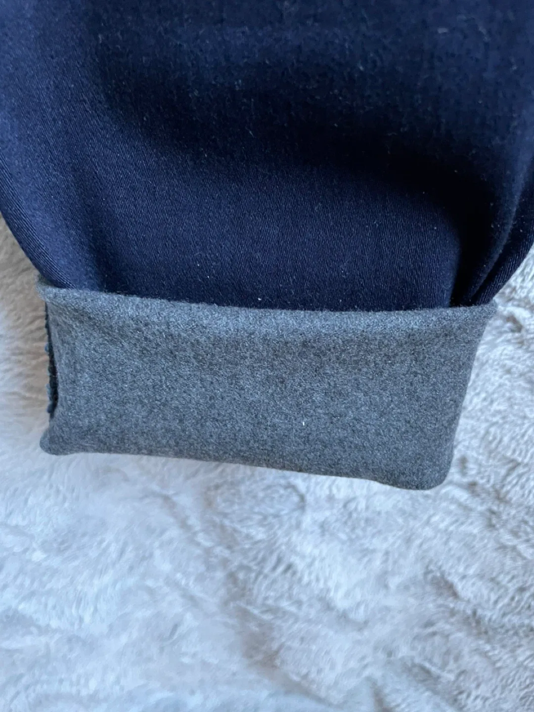 UNIQLO | Warm Dark Wash Jeans Size S image indicator(4)