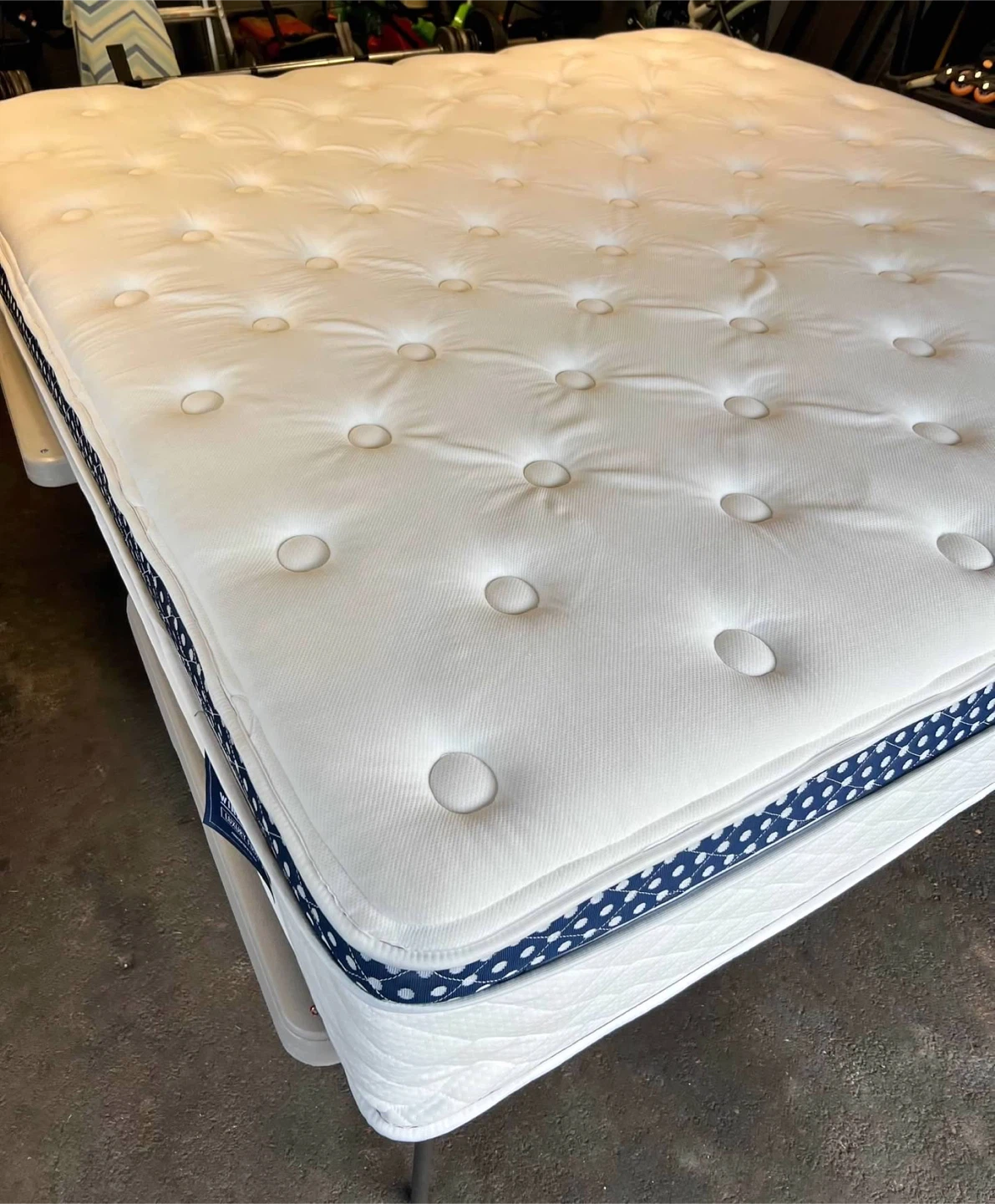 The WinkBed, King, Firmness: Firm Like New, Perfect Condition - photo 3