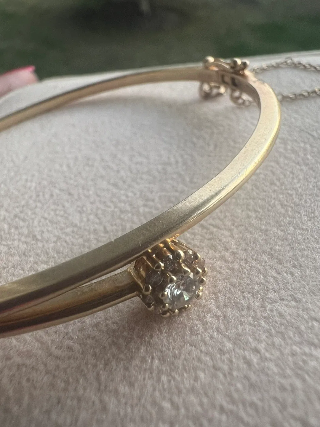 14 k Gold Bangle Bracelet with Diamond thumbnail