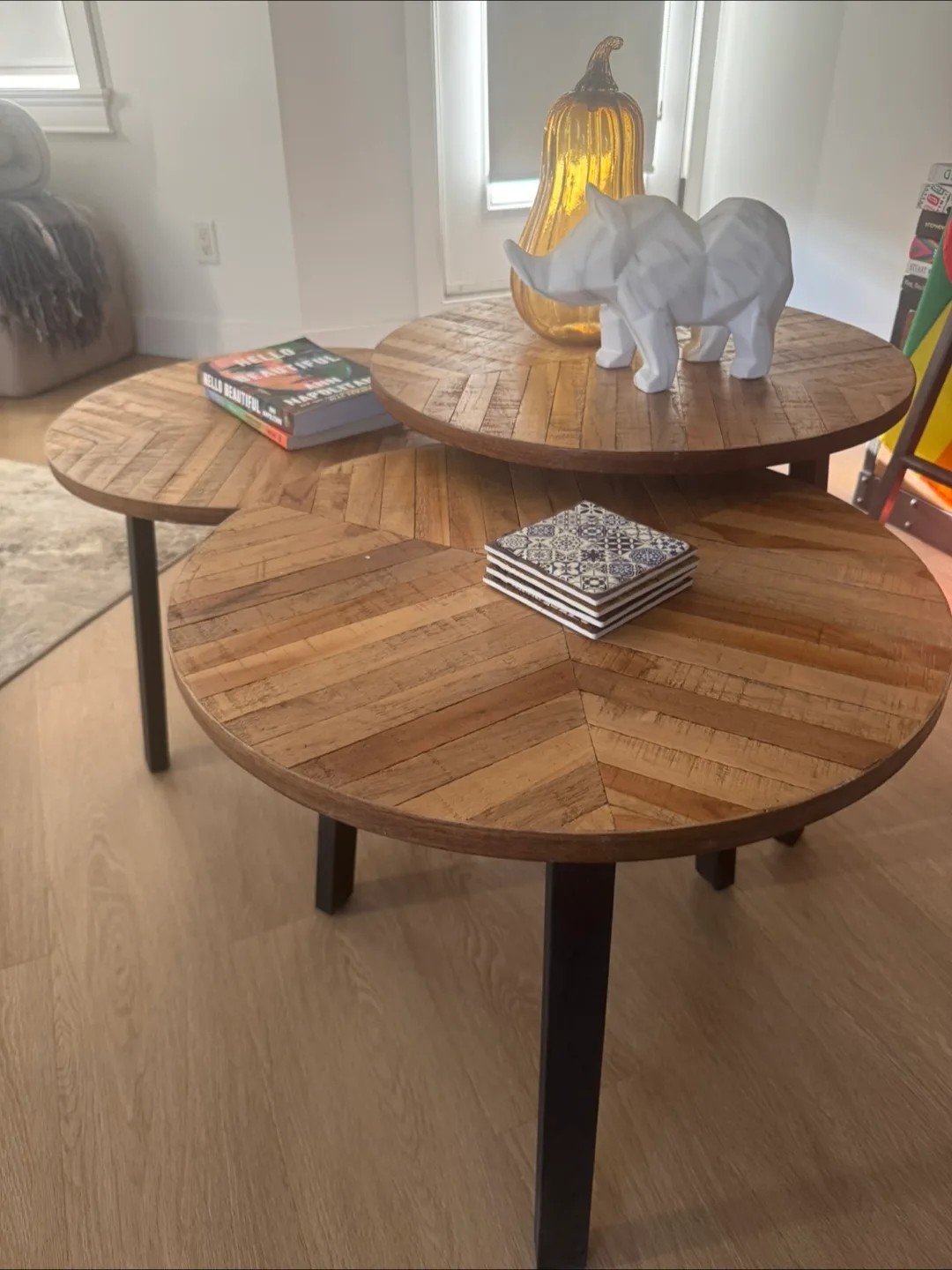 Moving sale - coffee tables (3 nesting style)