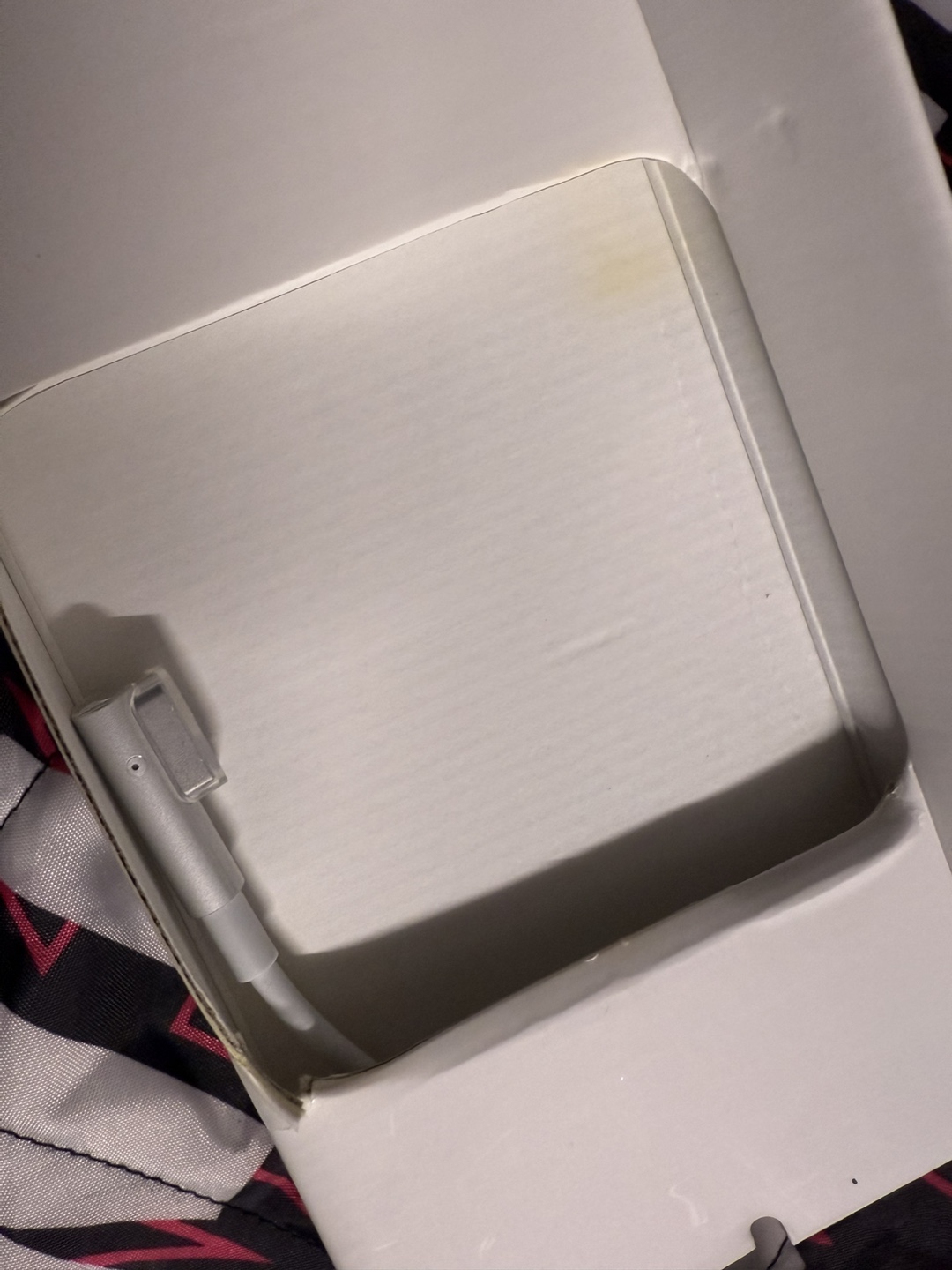 Apple 85W MagSafe Power Adapter - photo 5