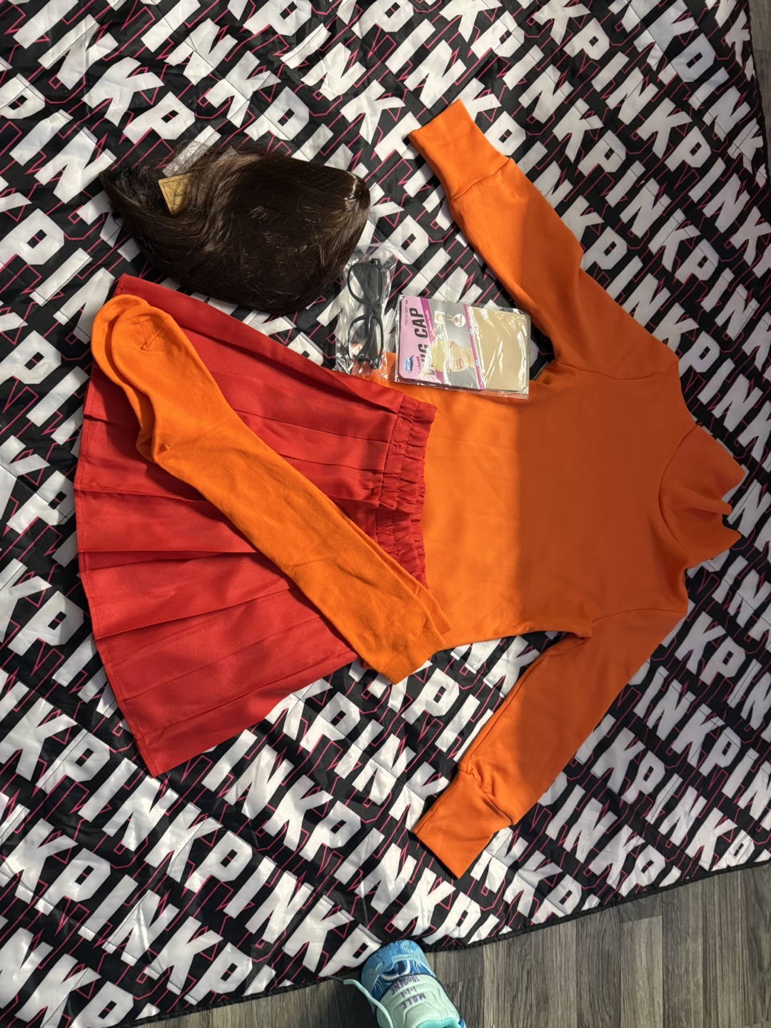 Velma Costume - Adult Size - photo 3
