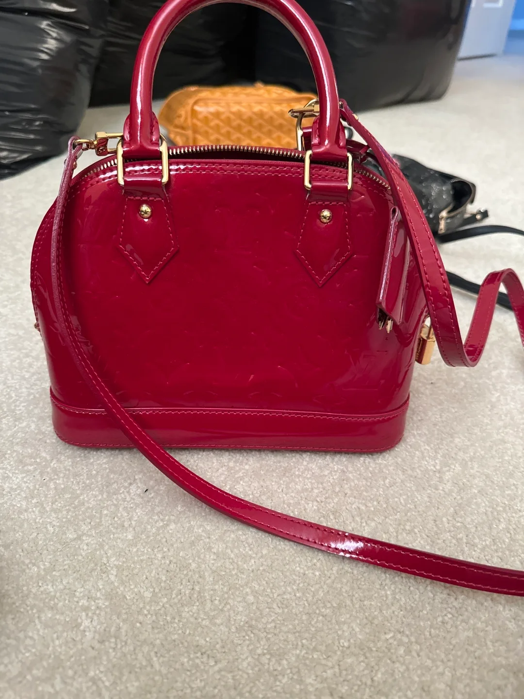 Louis Vuitton Alma BB Vernis thumbnail