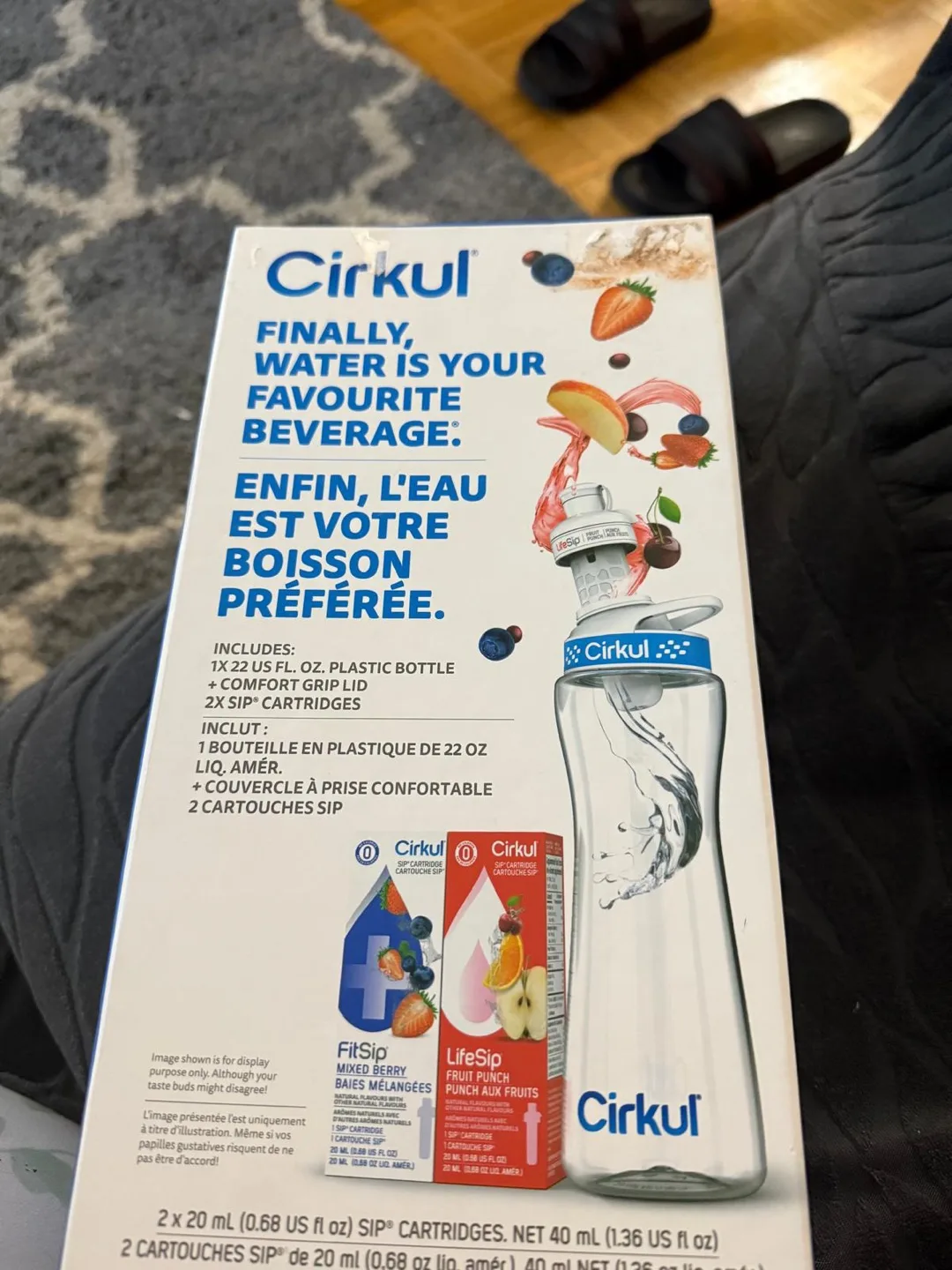 Cirkul Water Bottle with Fruit Punch Sips thumbnail