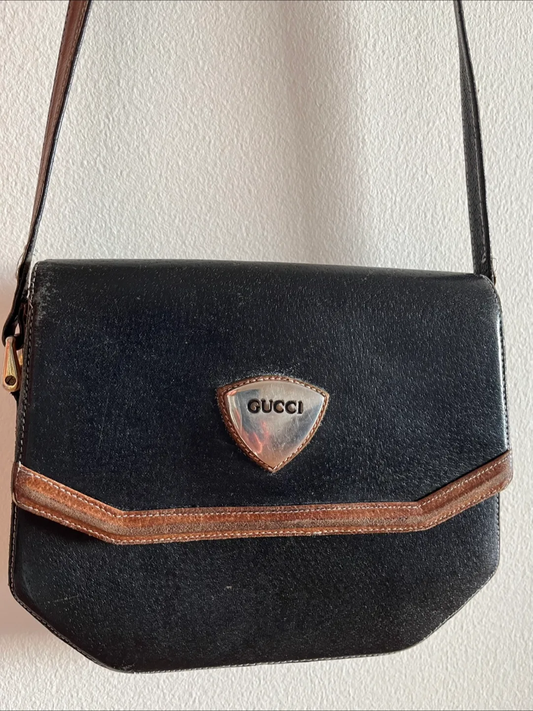 Gucci Vintage Black Leather Shoulder Bag thumbnail