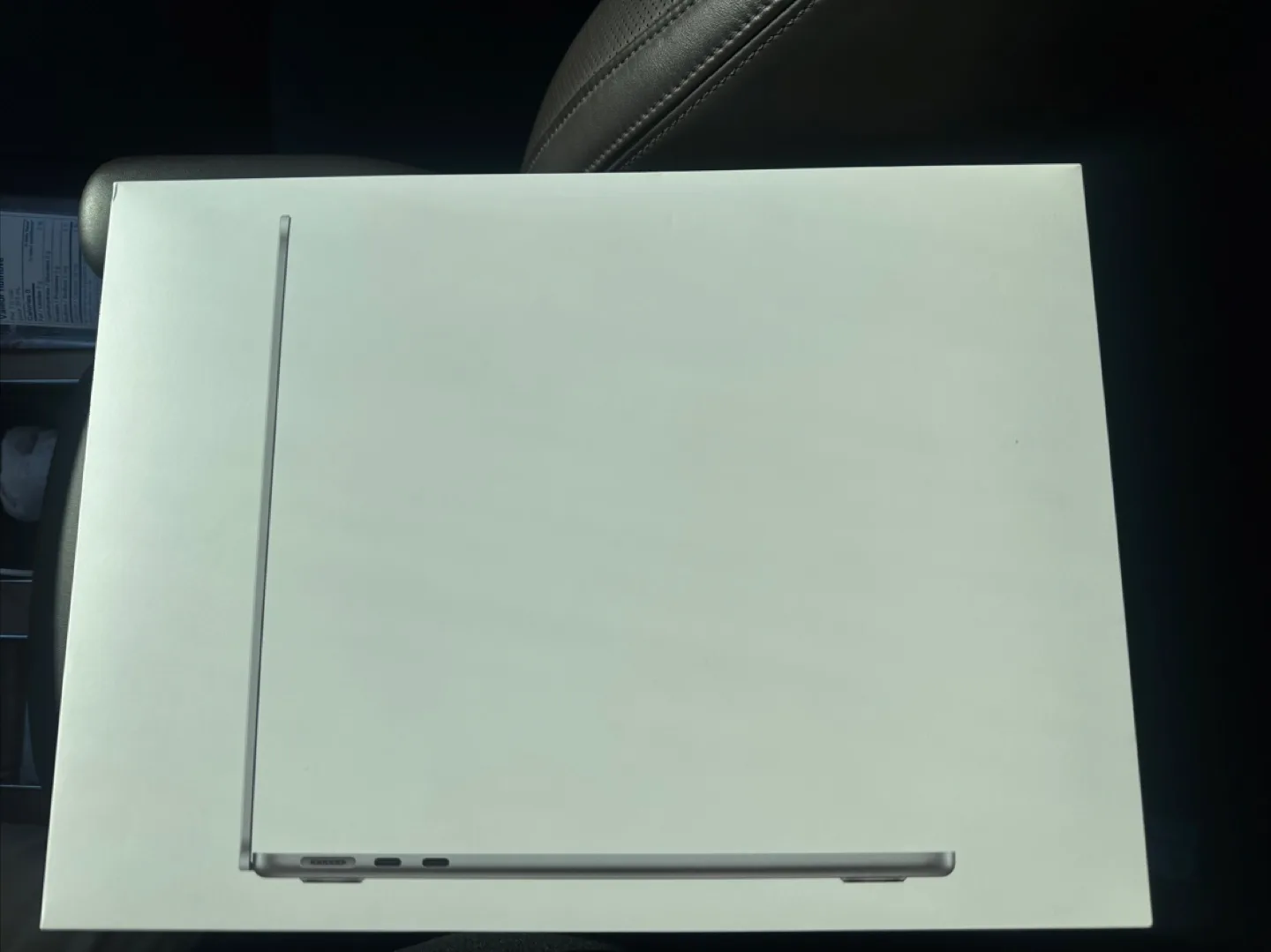 M2 MacBook Air 16/256 100% Battery Health image indicator(2)