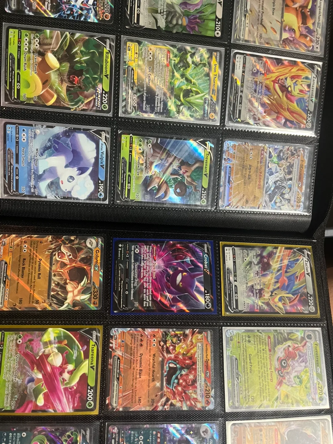 Pokémon Cards V and VMAX Collection thumbnail