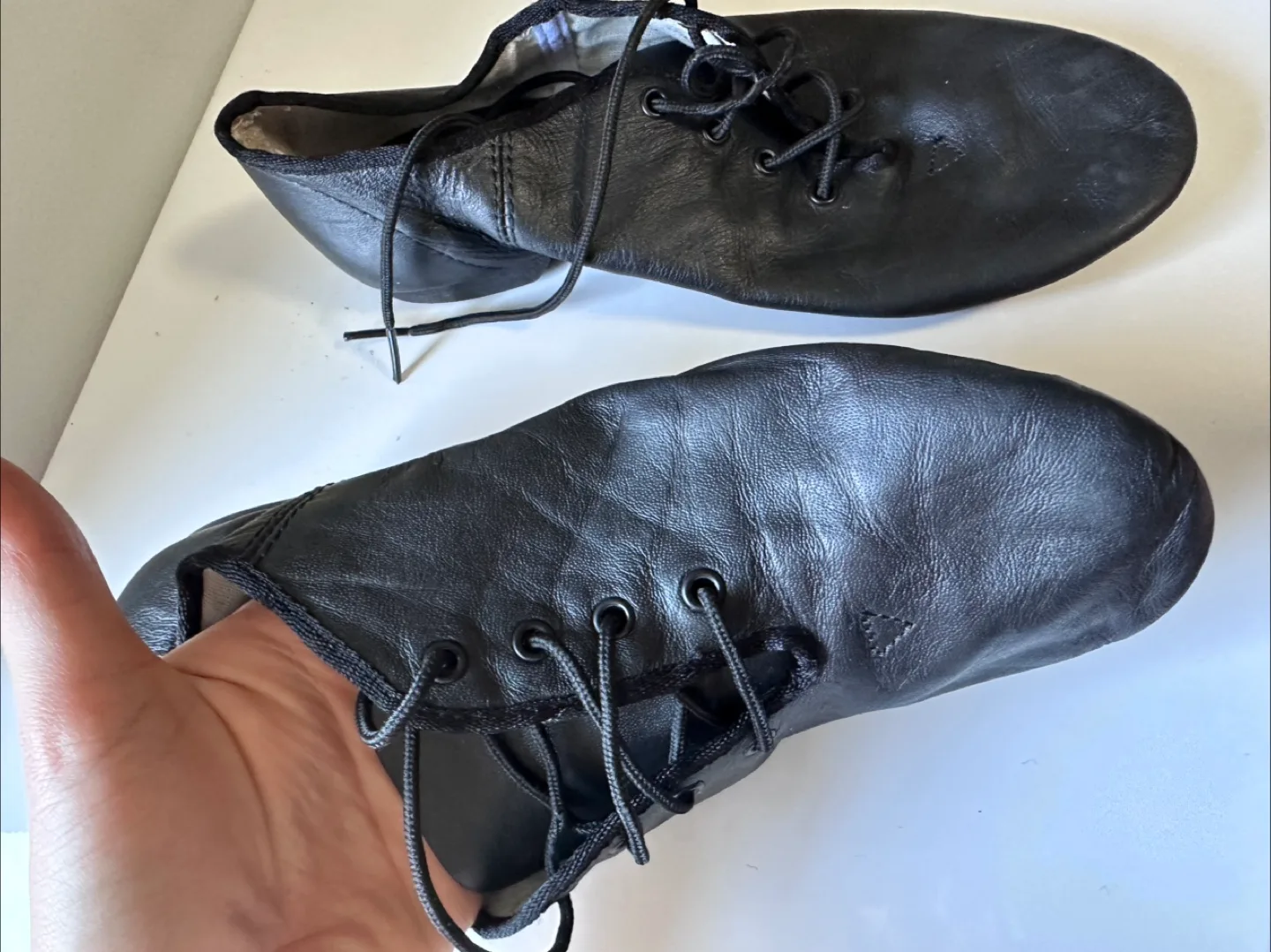 Leather Jazz Dance Shoes - Size 7.5 image indicator(4)