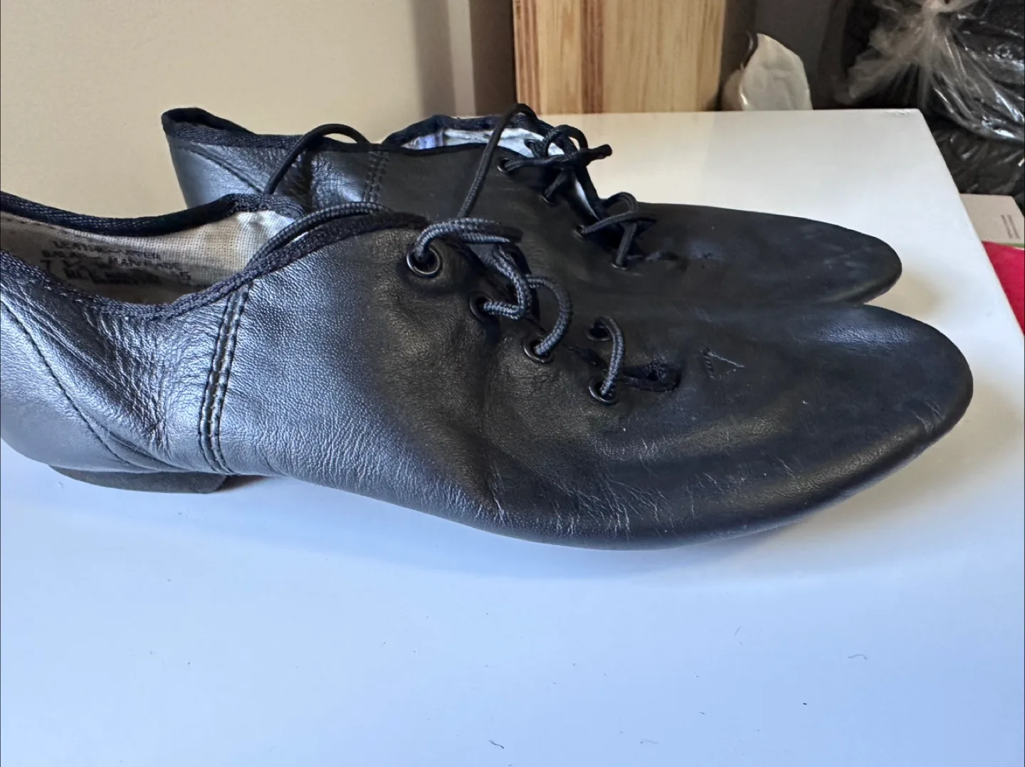 Leather Jazz Dance Shoes - Size 7.5 image indicator(3)