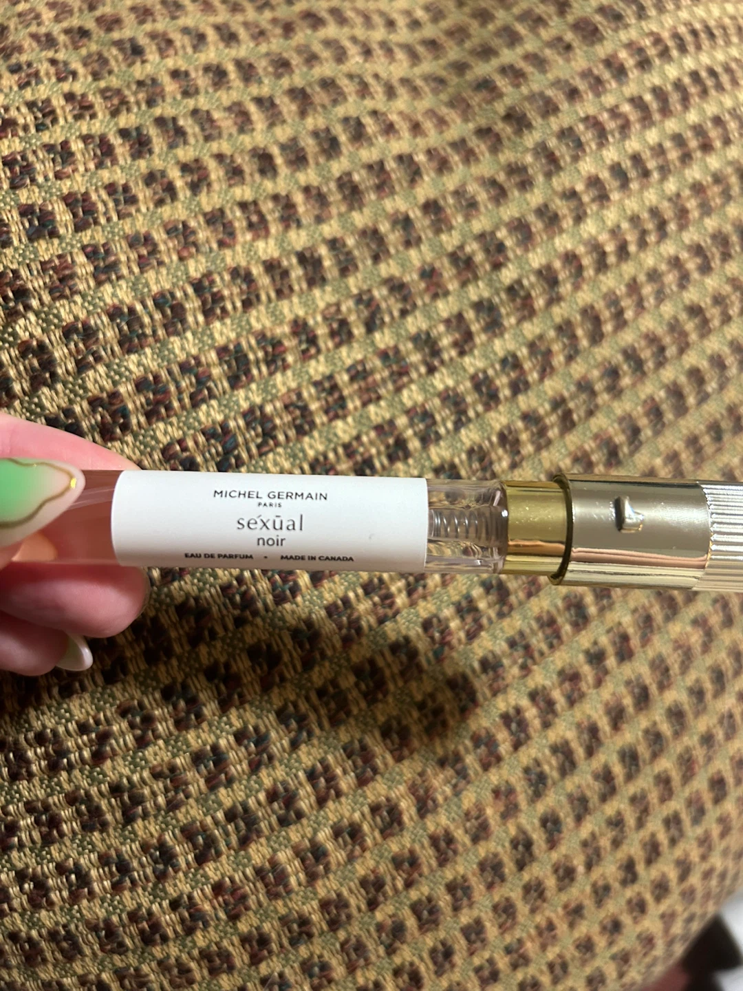 5 mini perfumes plus travel case - photo 3