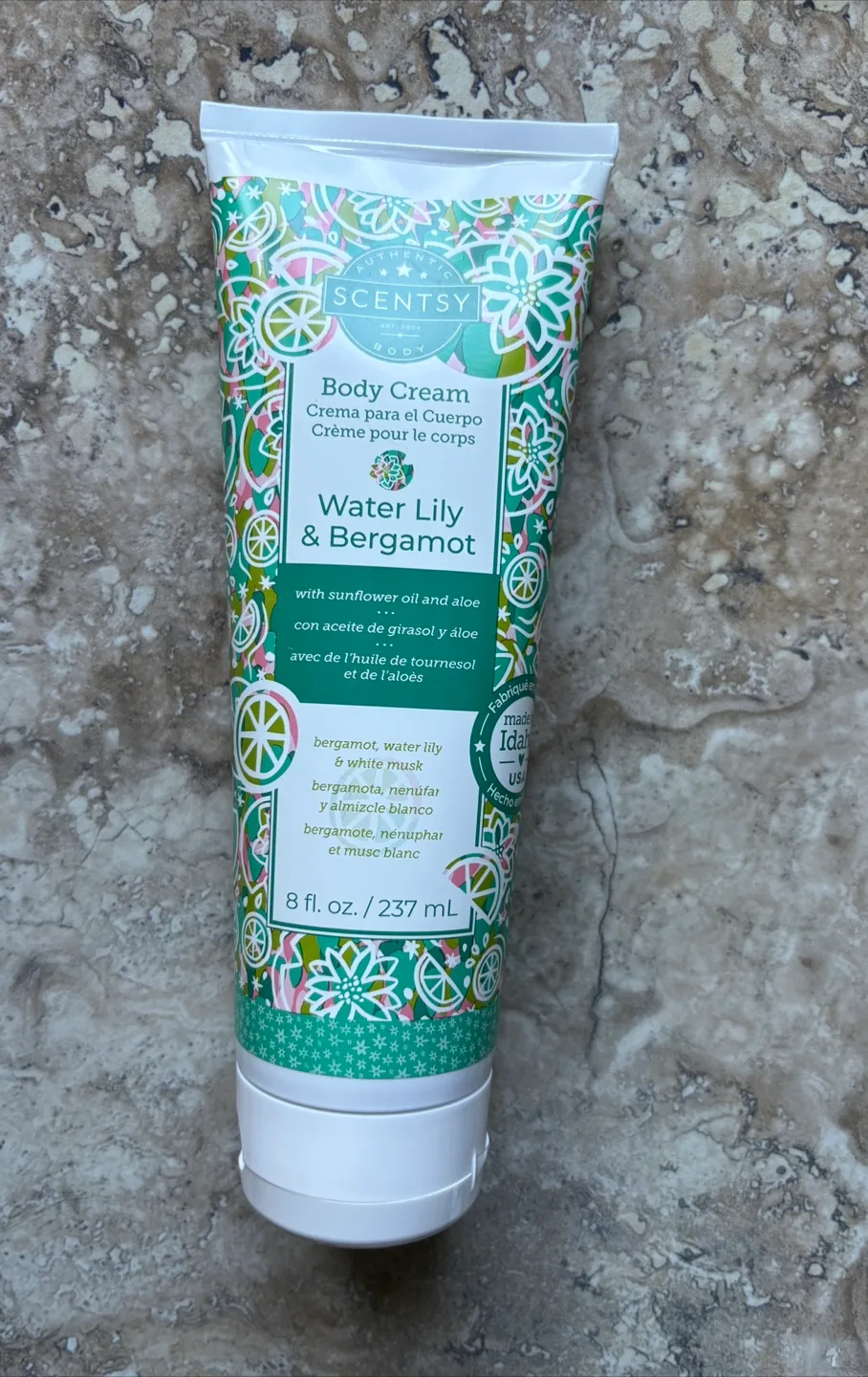 Scentsy Body Cream 237mL - Waterlily & Bergamot thumbnail