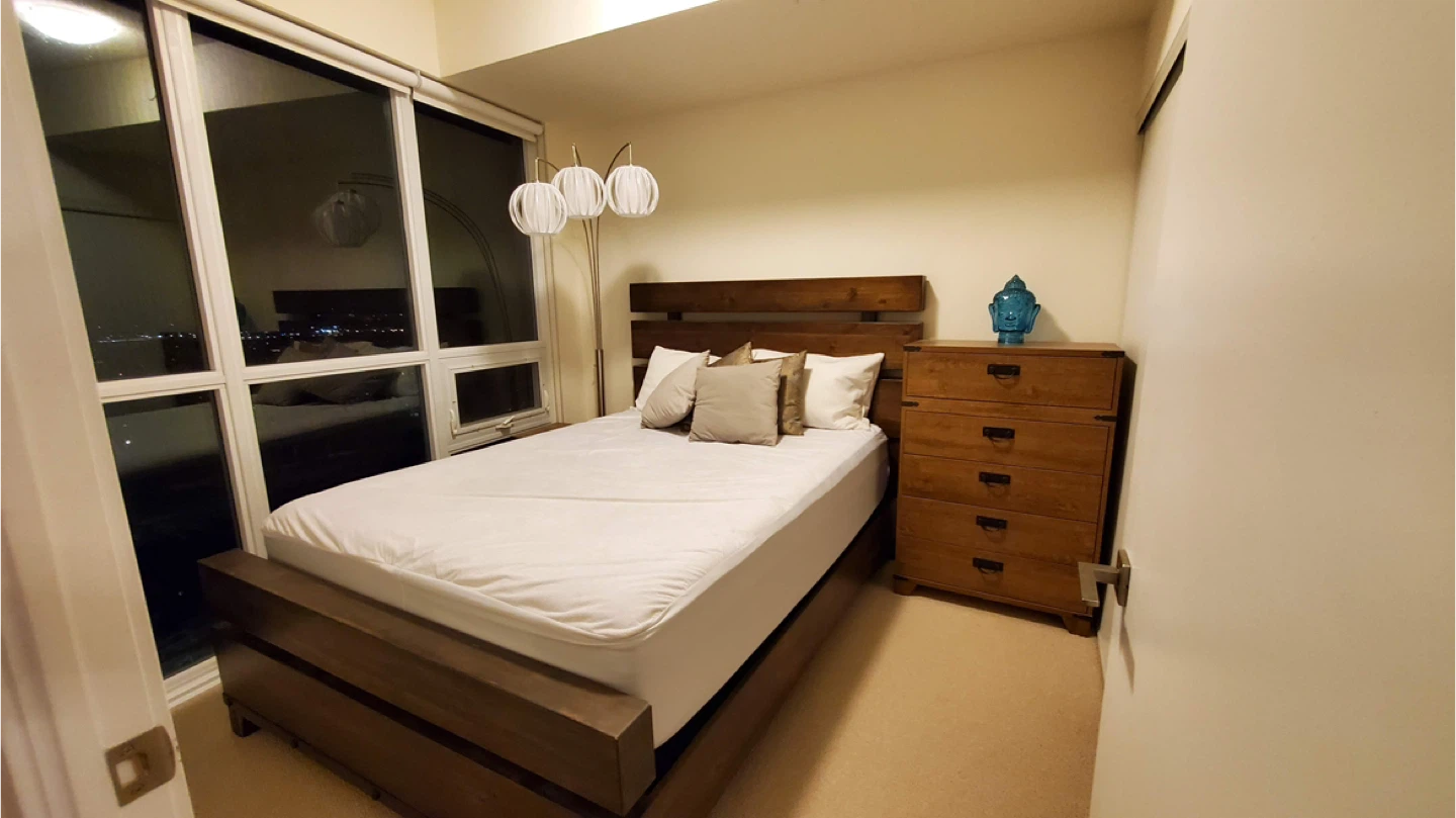 Wood Queen Bed + Box Spring - photo 3