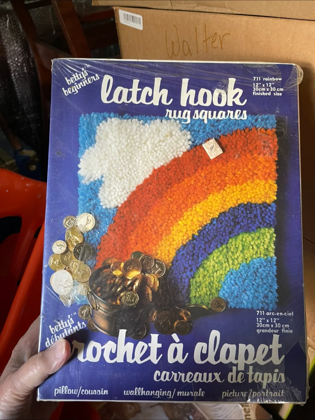 Betty's Beginners Latch Hook Rug Squares Kit thumbnail
