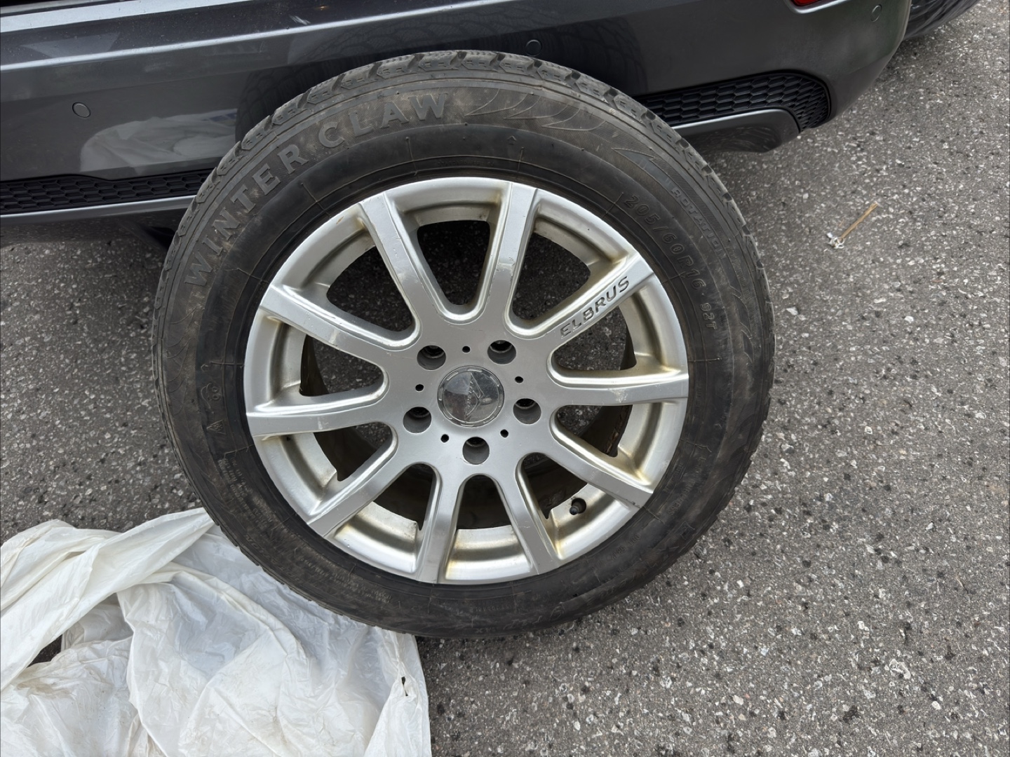 205/60/r16 Winter Tyres like new for sale