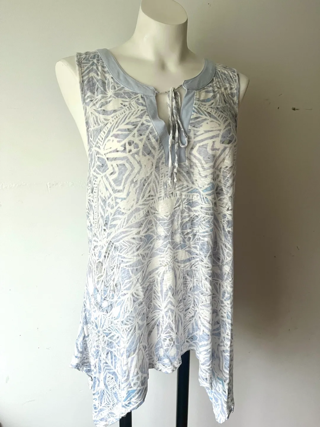 Tank Top - Blue/White Pattern thumbnail
