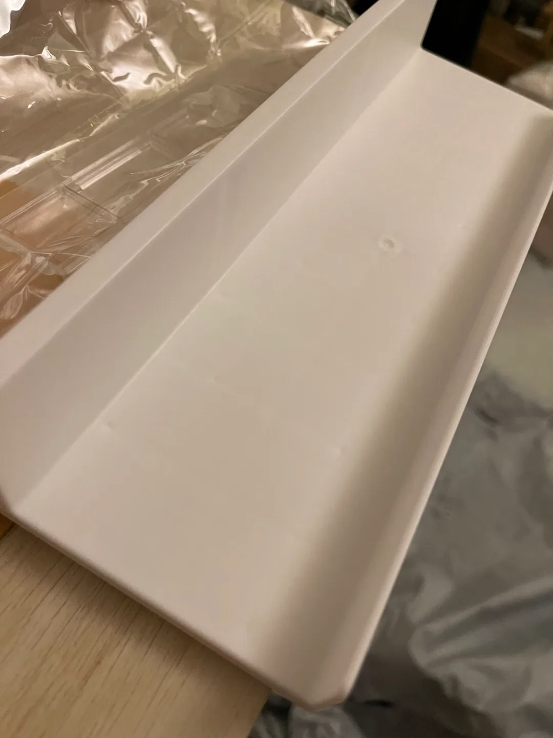 White Plastic Floating Shelf image indicator(3)