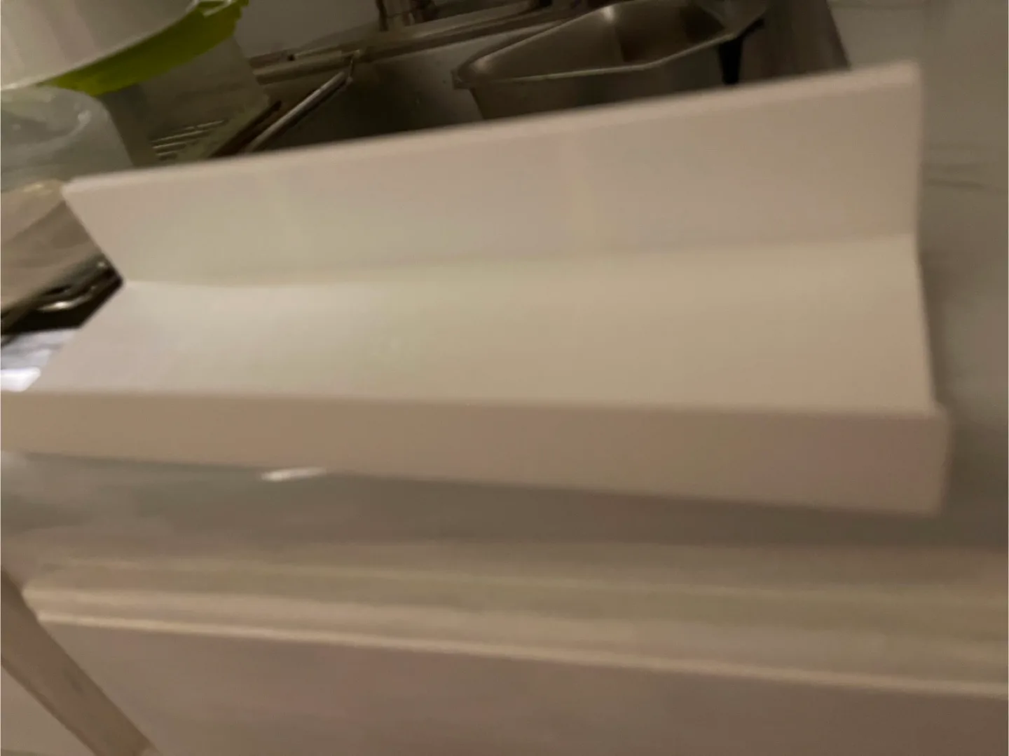 White Plastic Floating Shelf image indicator(2)