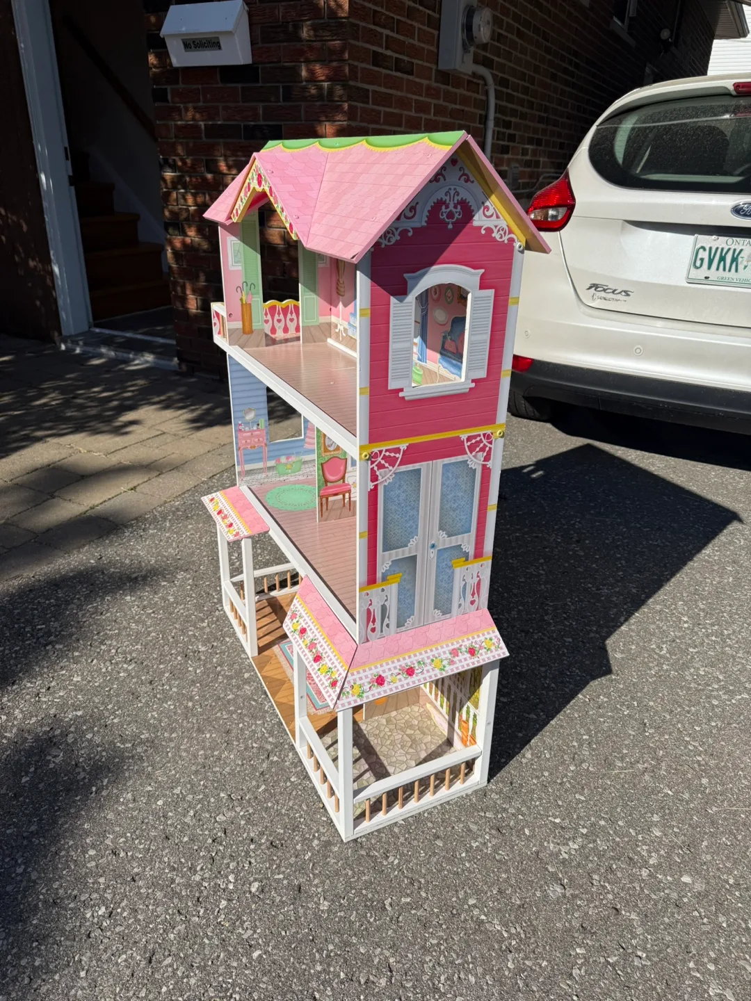 Pink Wooden Dollhouse image indicator(3)