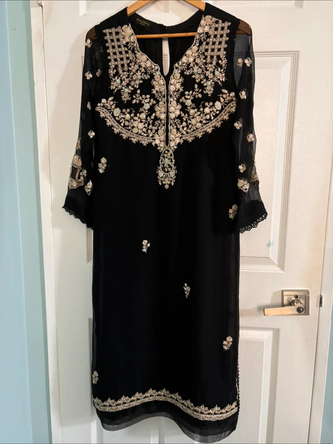 Agha Noor Party Dress image indicator(2)