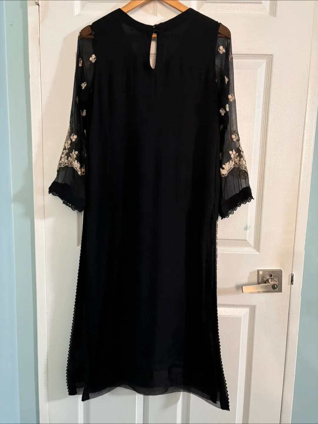 Agha Noor Party Dress image indicator(3)