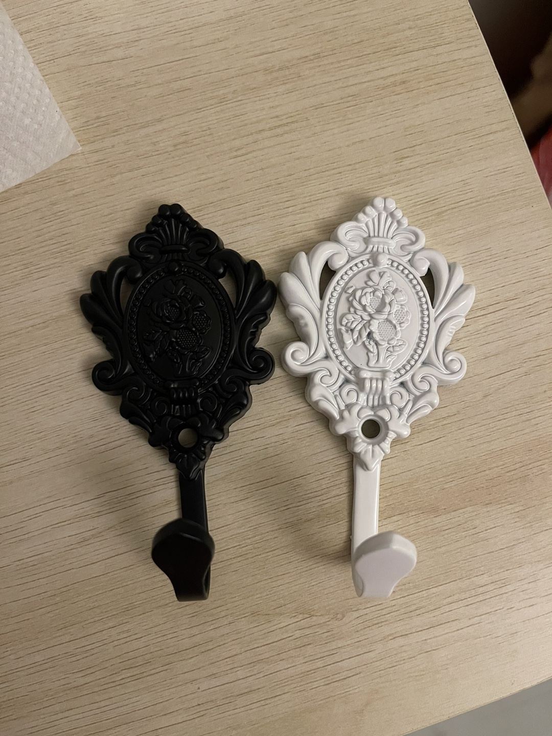 Vintage European Style Hooks - photo 3