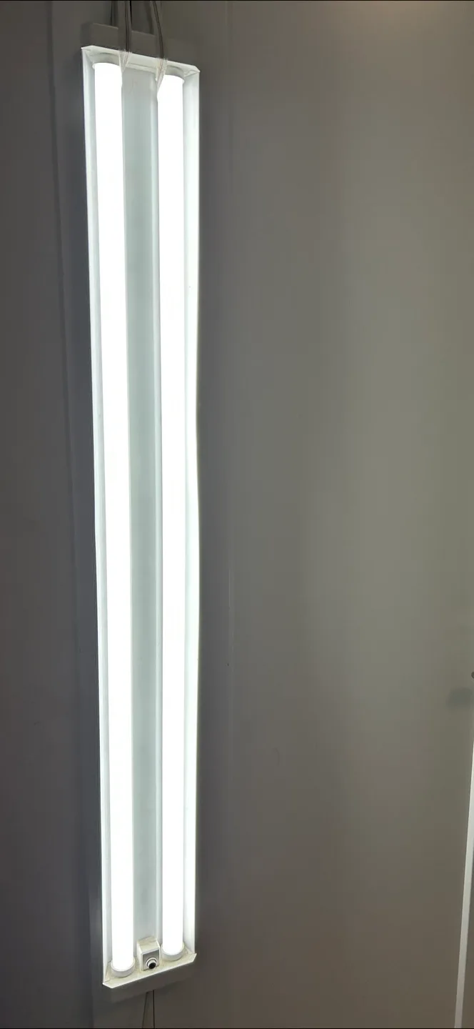 2 LED Tube Lights thumbnail