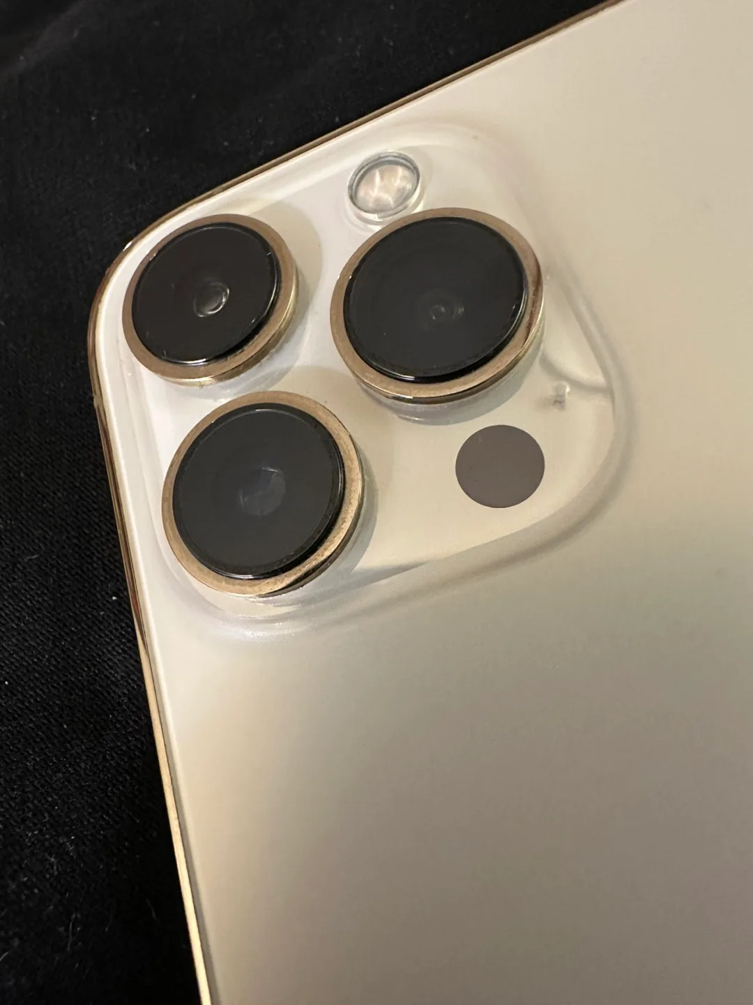 Unlocked iPhone 13 Pro Max 256GB Gold image indicator(4)