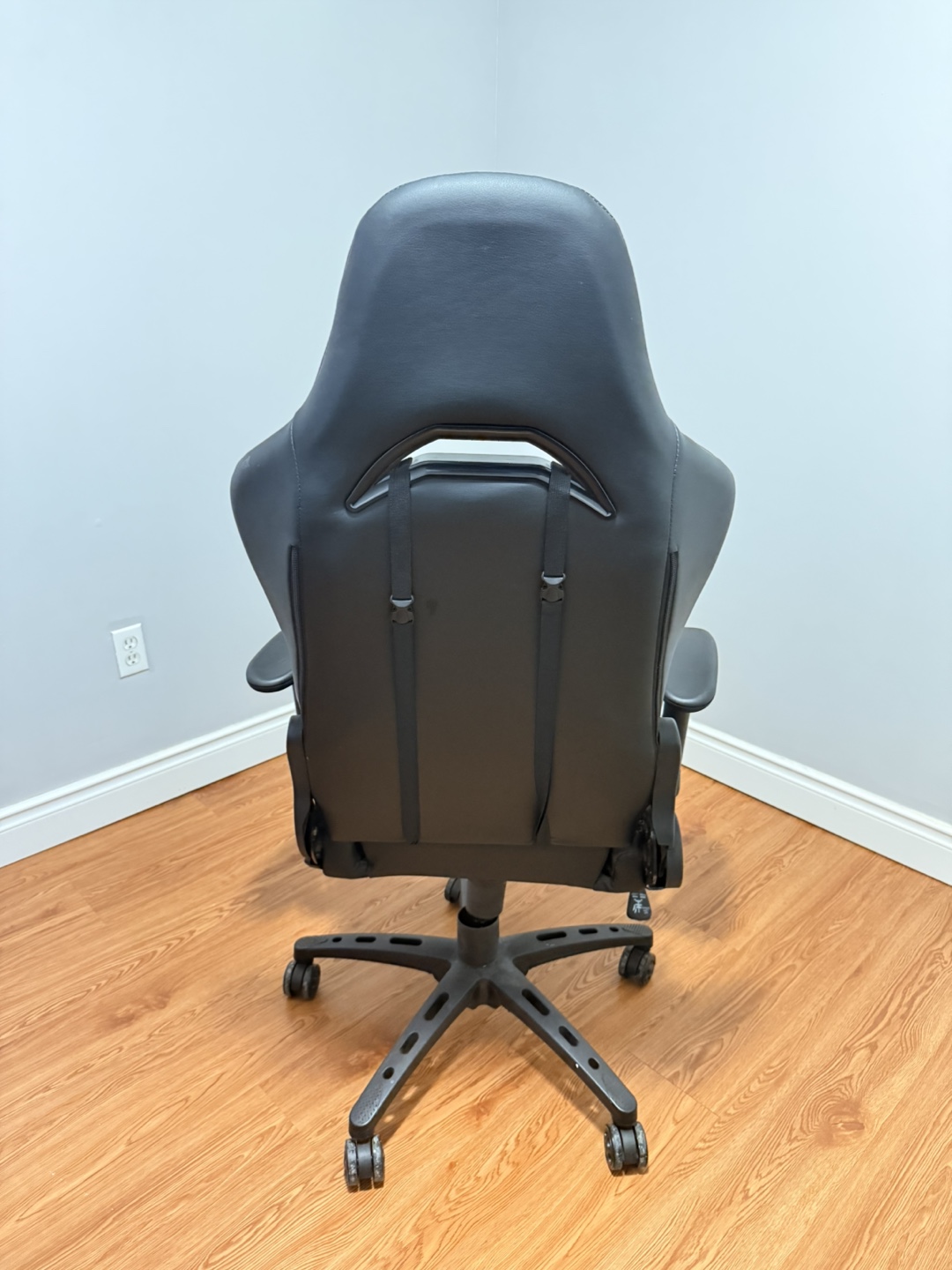Black Gaming/office Chair with Footrest and massager - photo 5