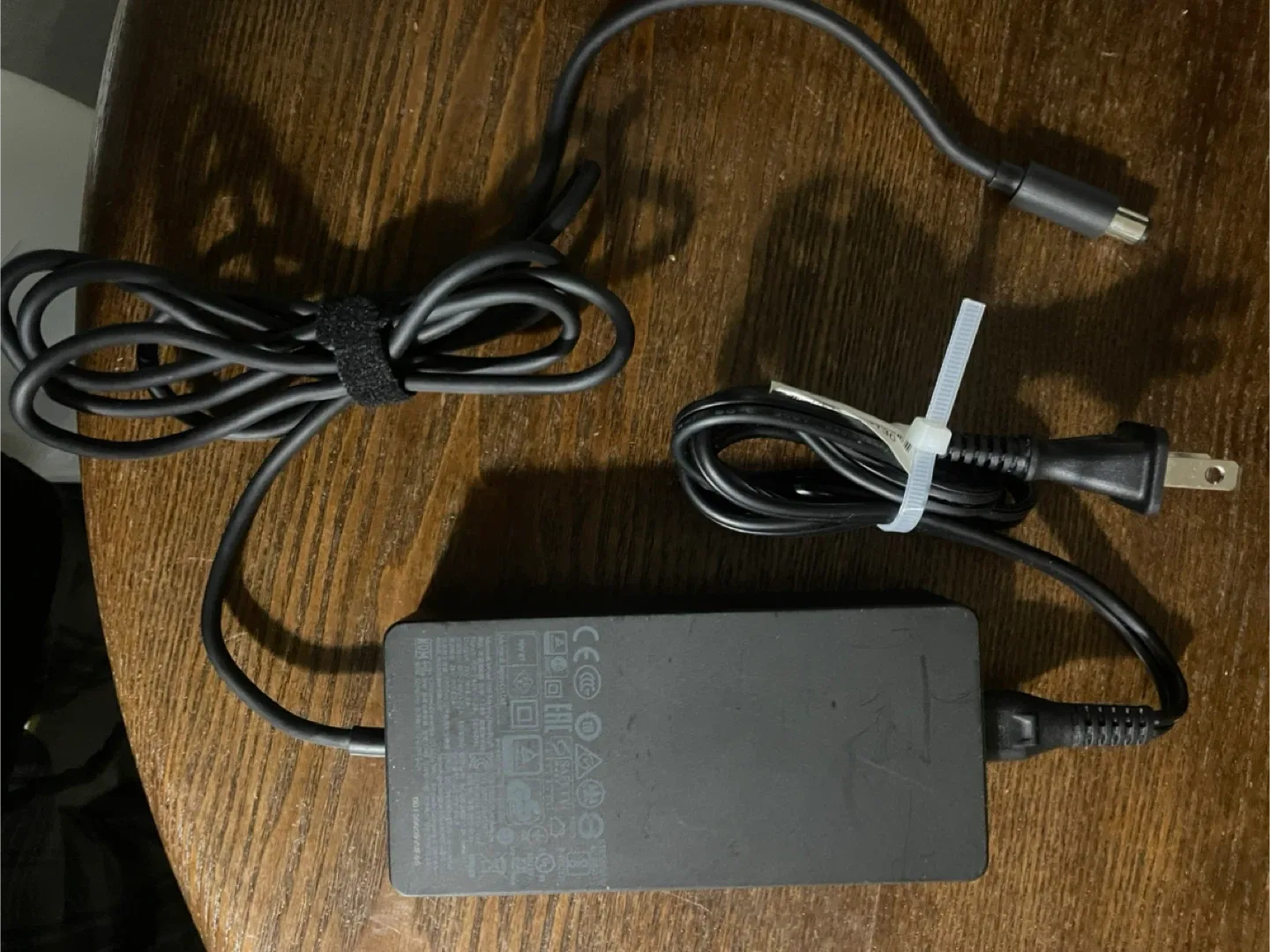 Microsoft Surface Pro Charger image indicator(3)