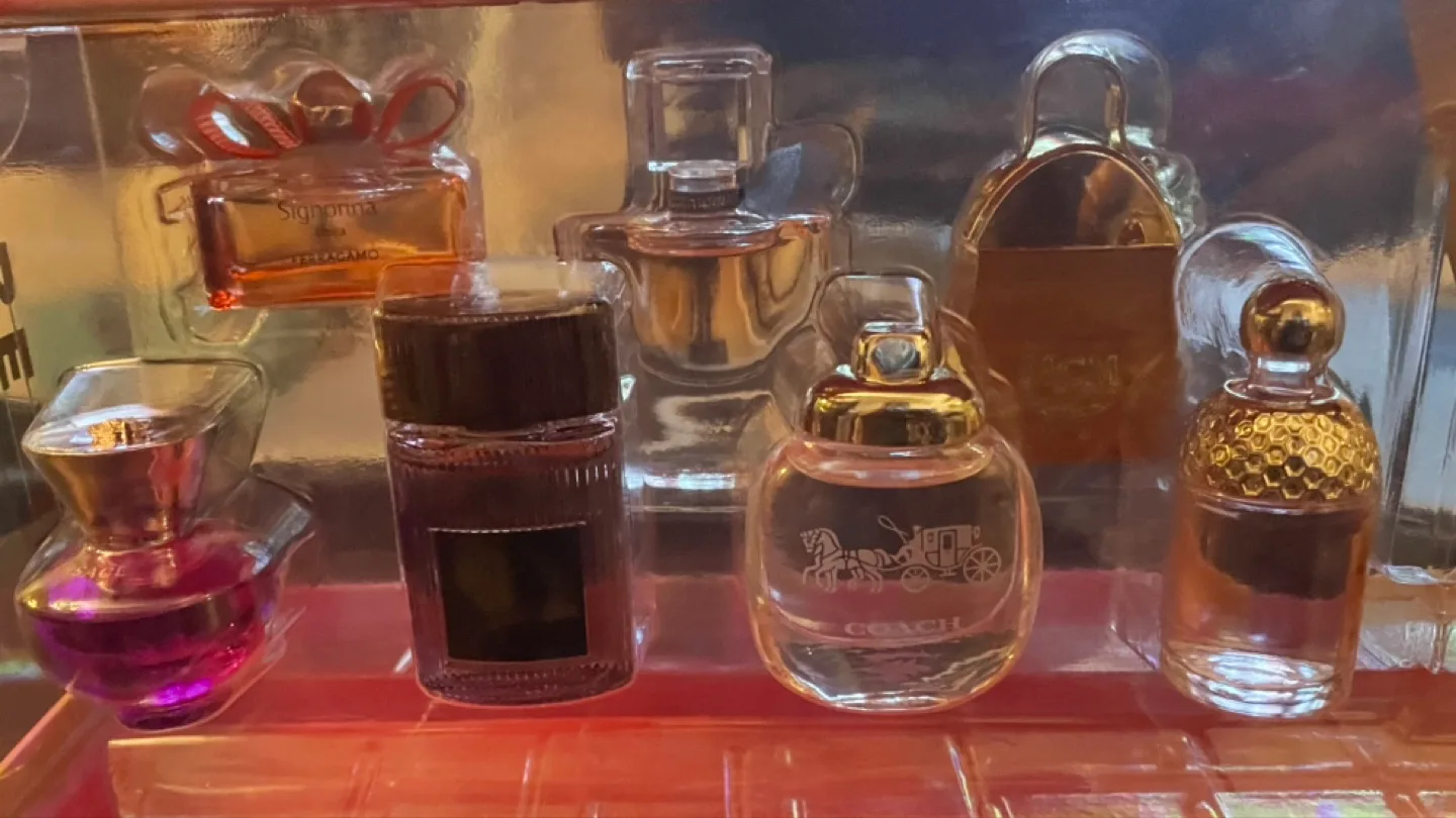 Mini Perfume Set: Tom Ford, Coach, Ferragamo thumbnail