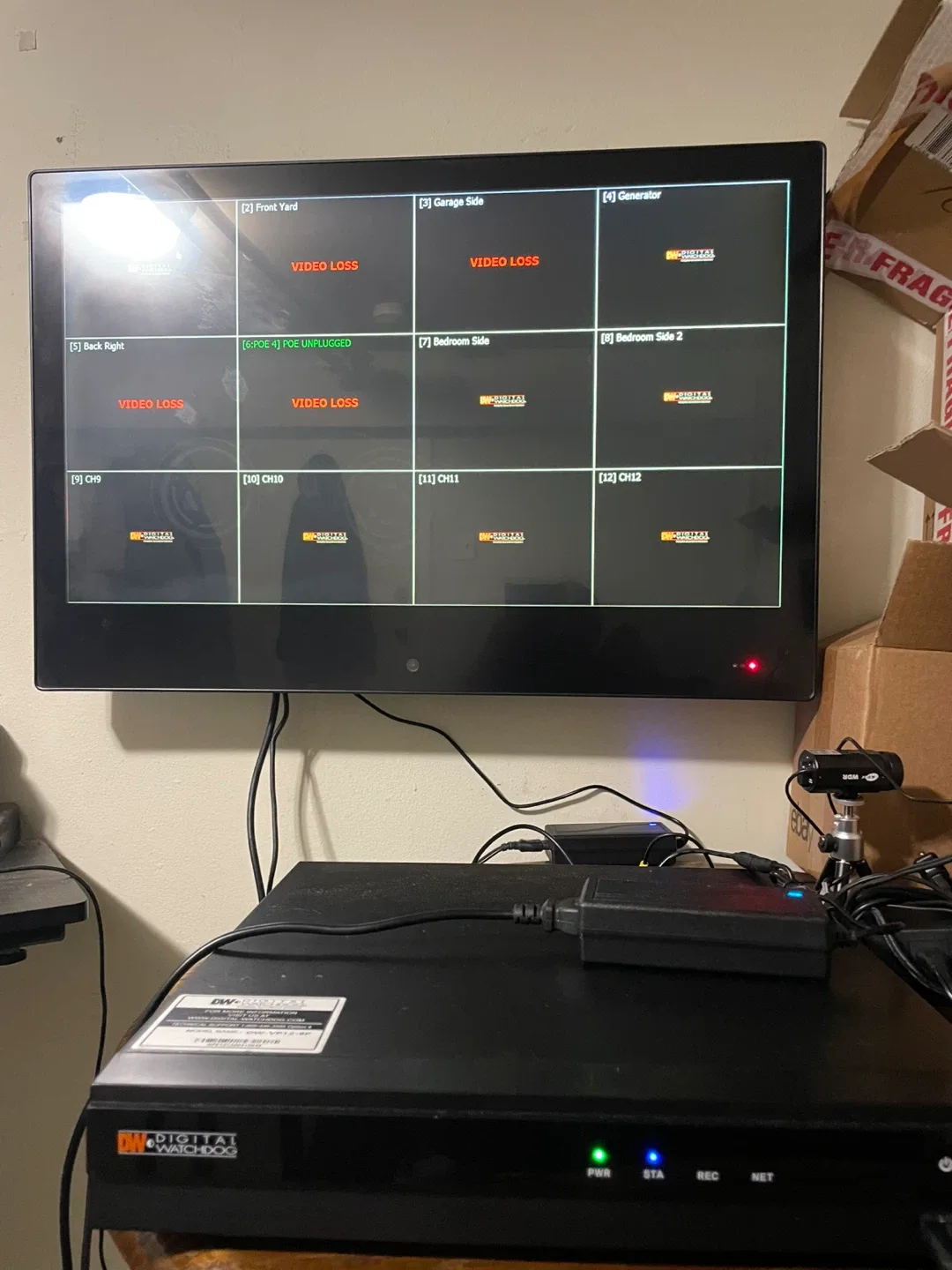 Digital Watchdog DW-VP12-8P NVR Video Recorder image indicator(2)