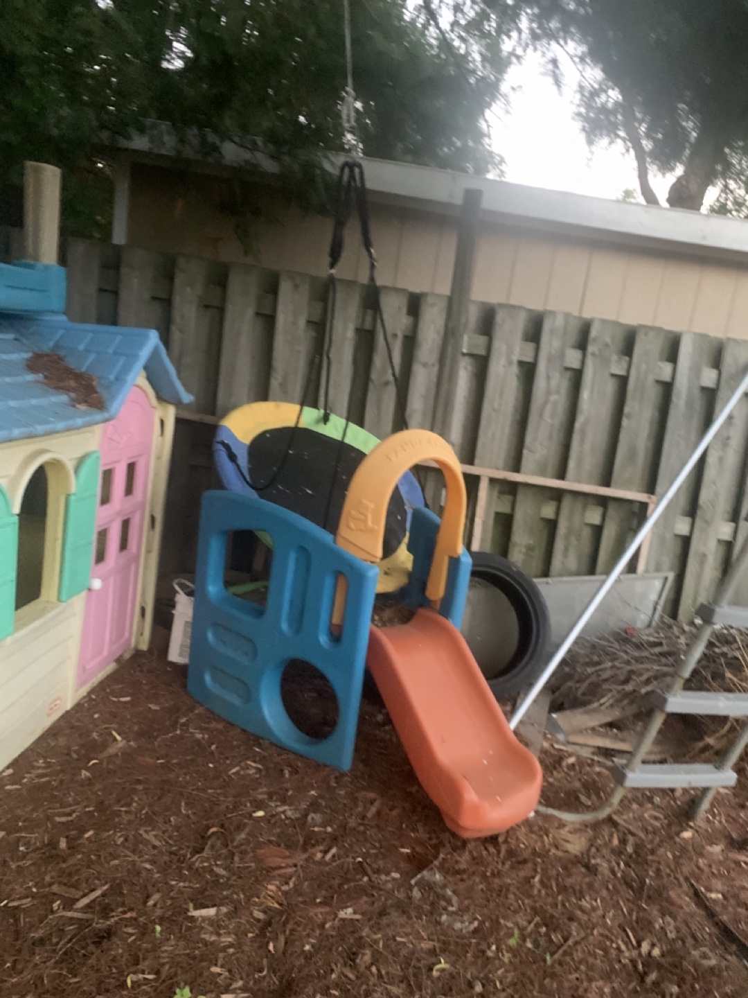 Little Tikes Playhouse & Swing Set - photo 2
