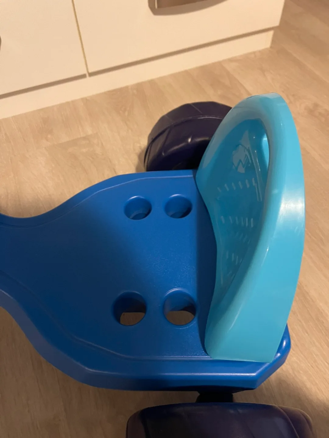 Paw Patrol Big Wheel Tricycle - Blue/Purple image indicator(5)