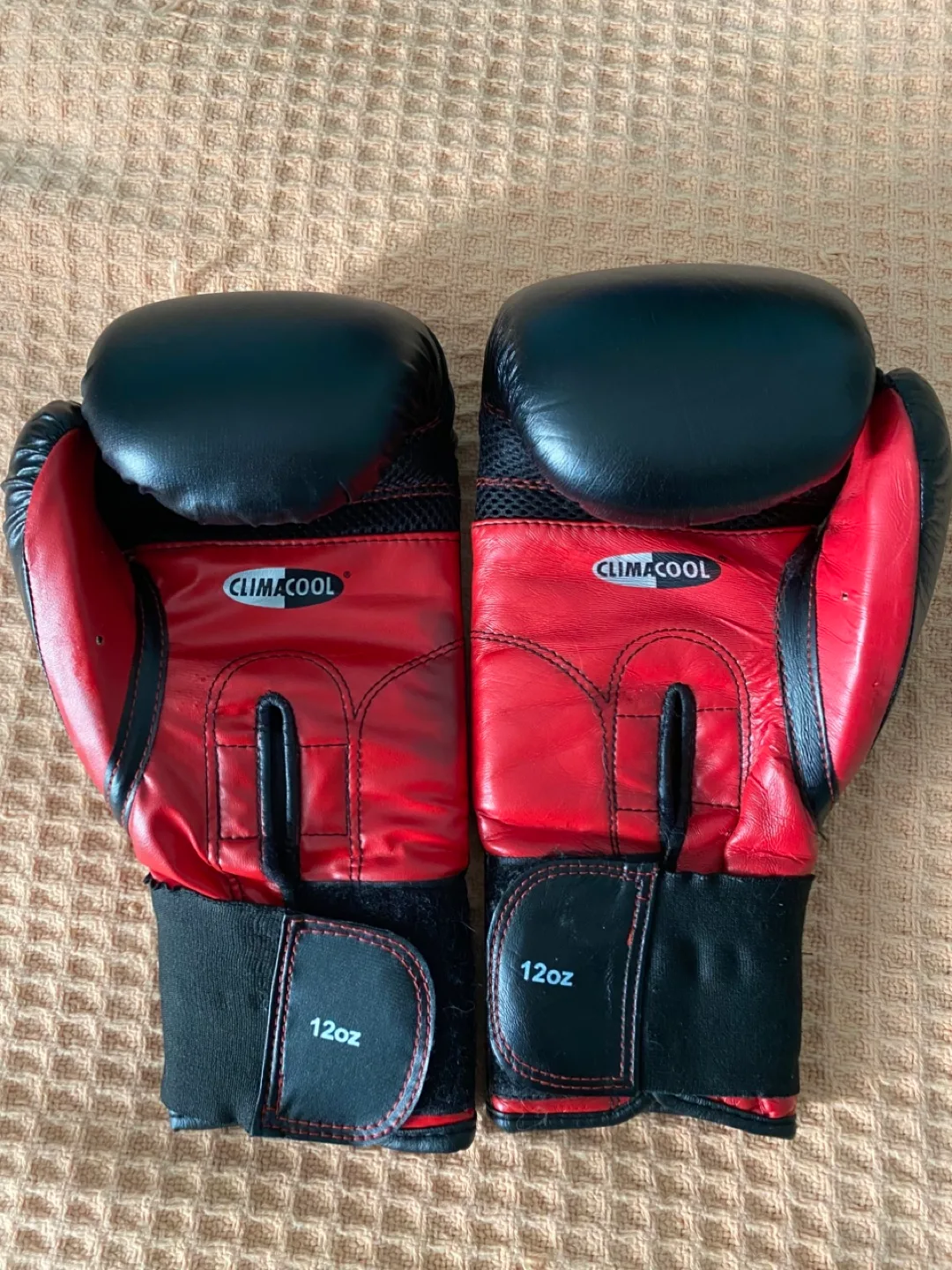 Adidas Climacool Boxing Gloves 12oz image indicator(2)
