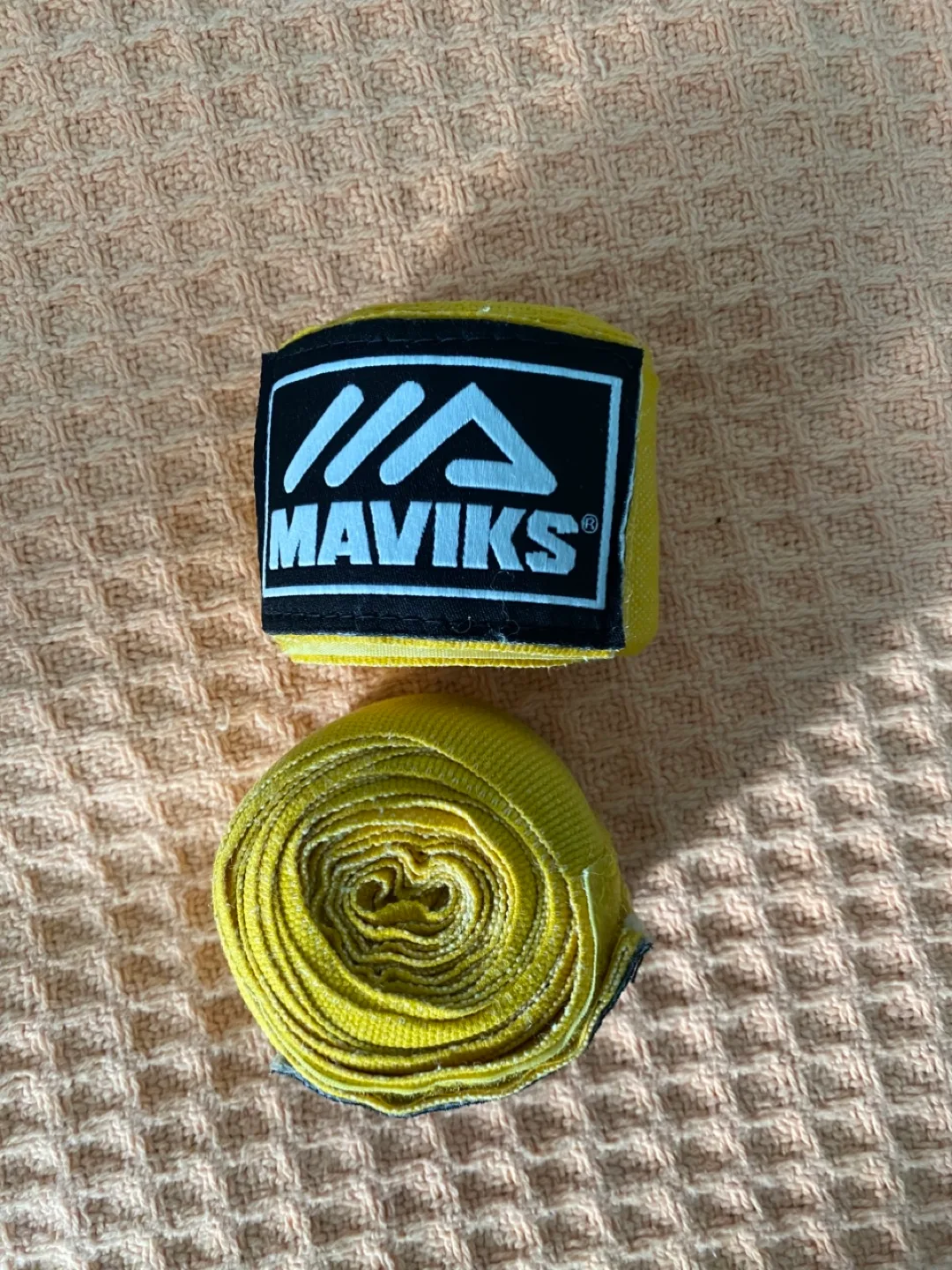 Maviks Yellow Hand Wraps image indicator(2)