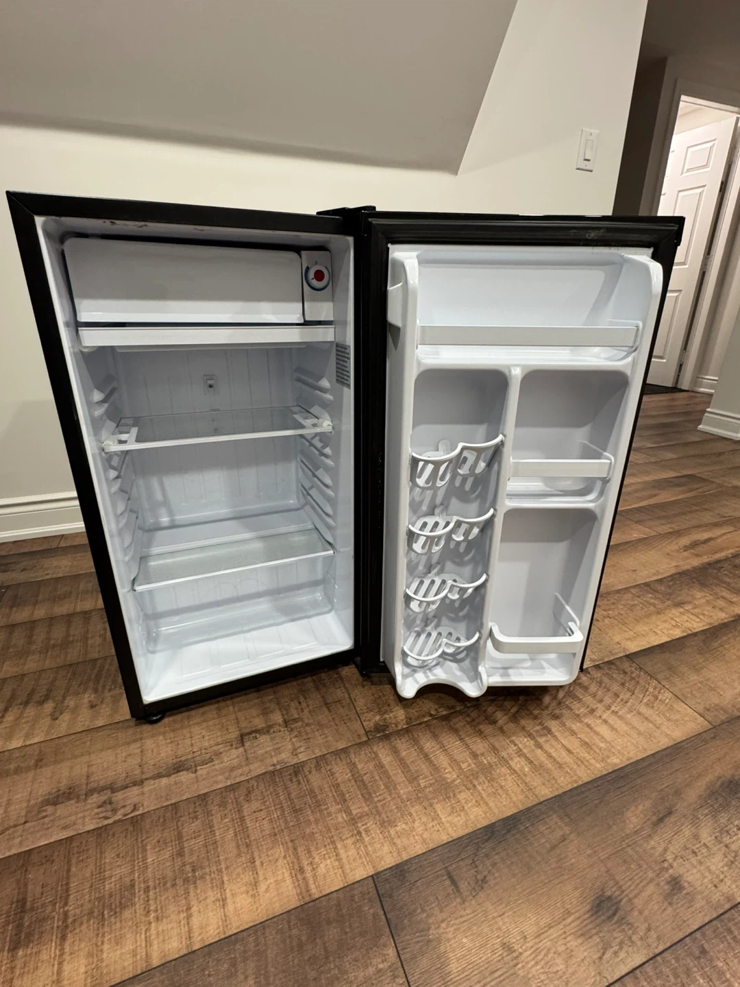 Danby Designer Compact Mini Fridge - photo 2