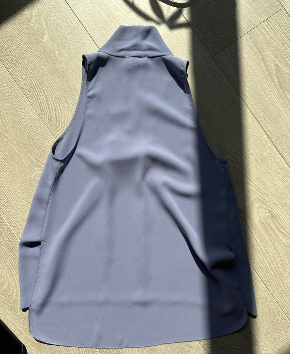 Aritzia Wilfred Sleeveless Japanese Fabric Blouse - photo 3