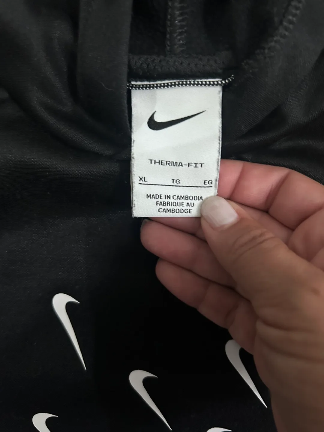 Nike Therma-FIT Hoodie - Black, XL image indicator(2)