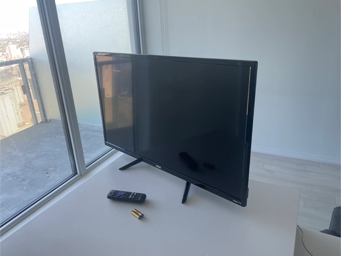 Smart RCA Roku TV 32 inch