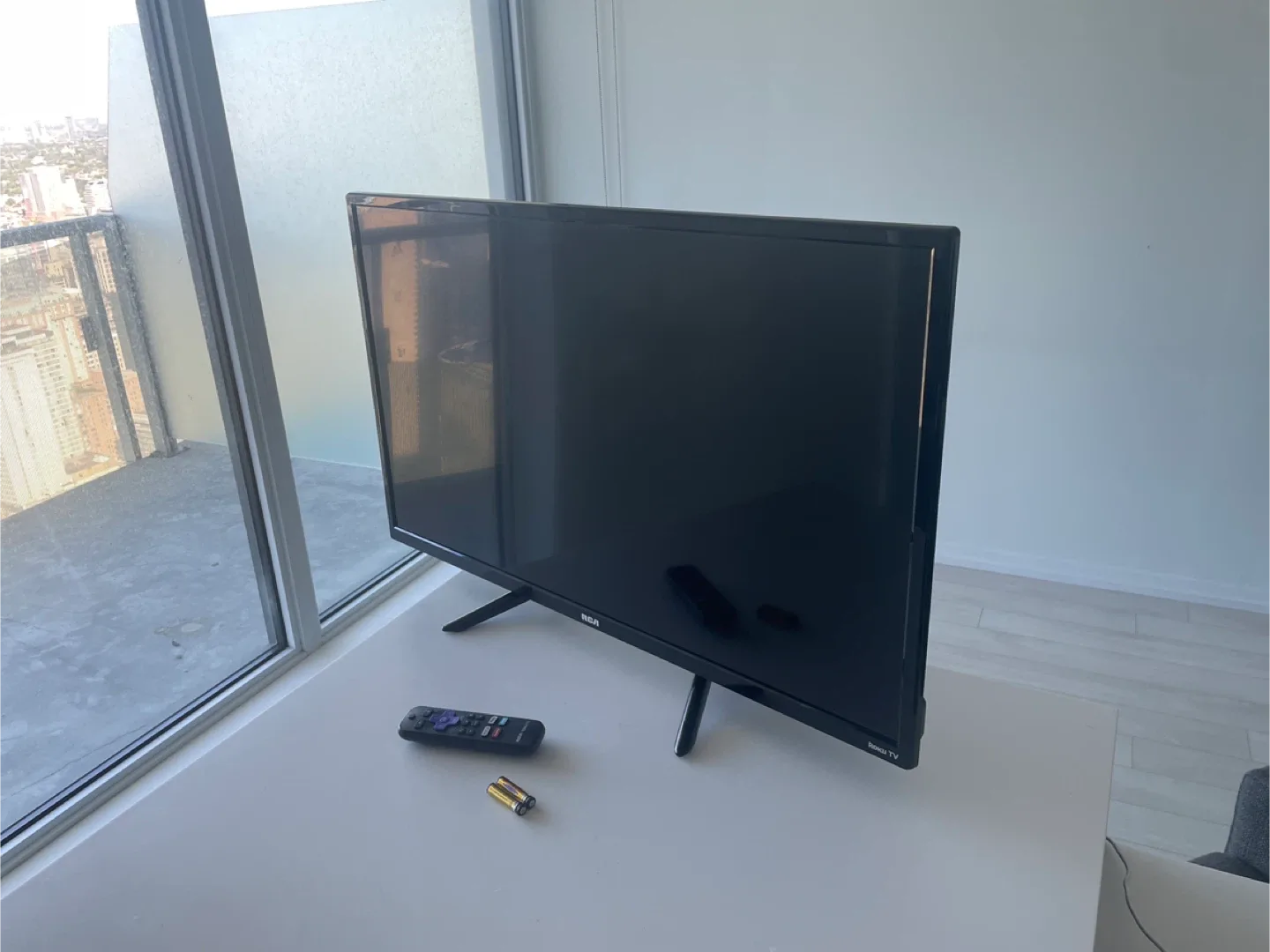 Smart RCA Roku TV 32 inch