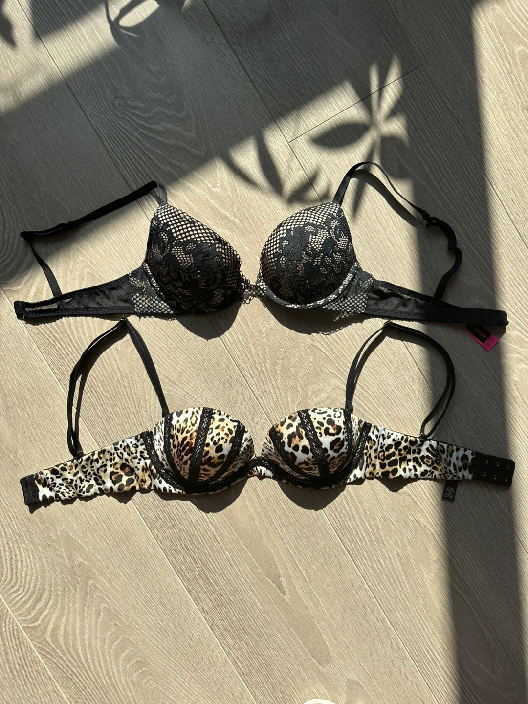 Victoria's Secret & La Senza Bras - Size 32B thumbnail